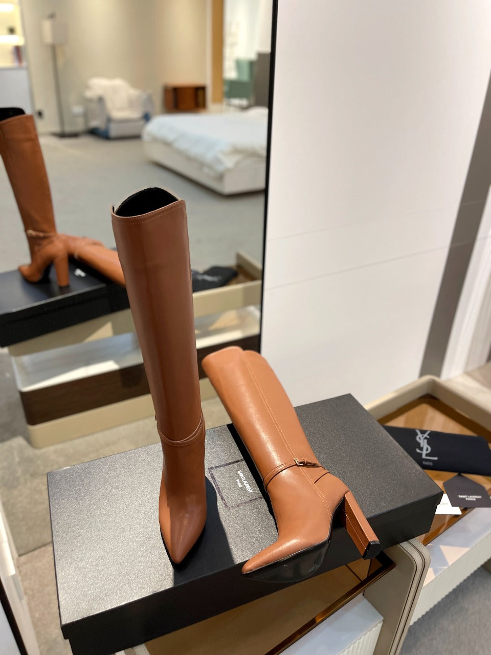 YSL 25S HIGH-HEEL KNEE-HIGH BOOTS 95 MM IN RUST BROWN LAMBSKIN - 35