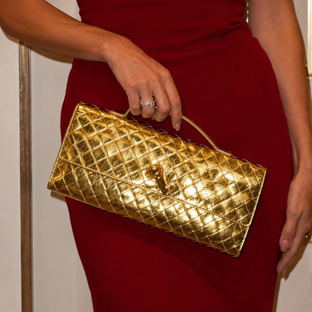 BV Long Clutch Andiamo 31 Gold Metalic Leather Ghw
