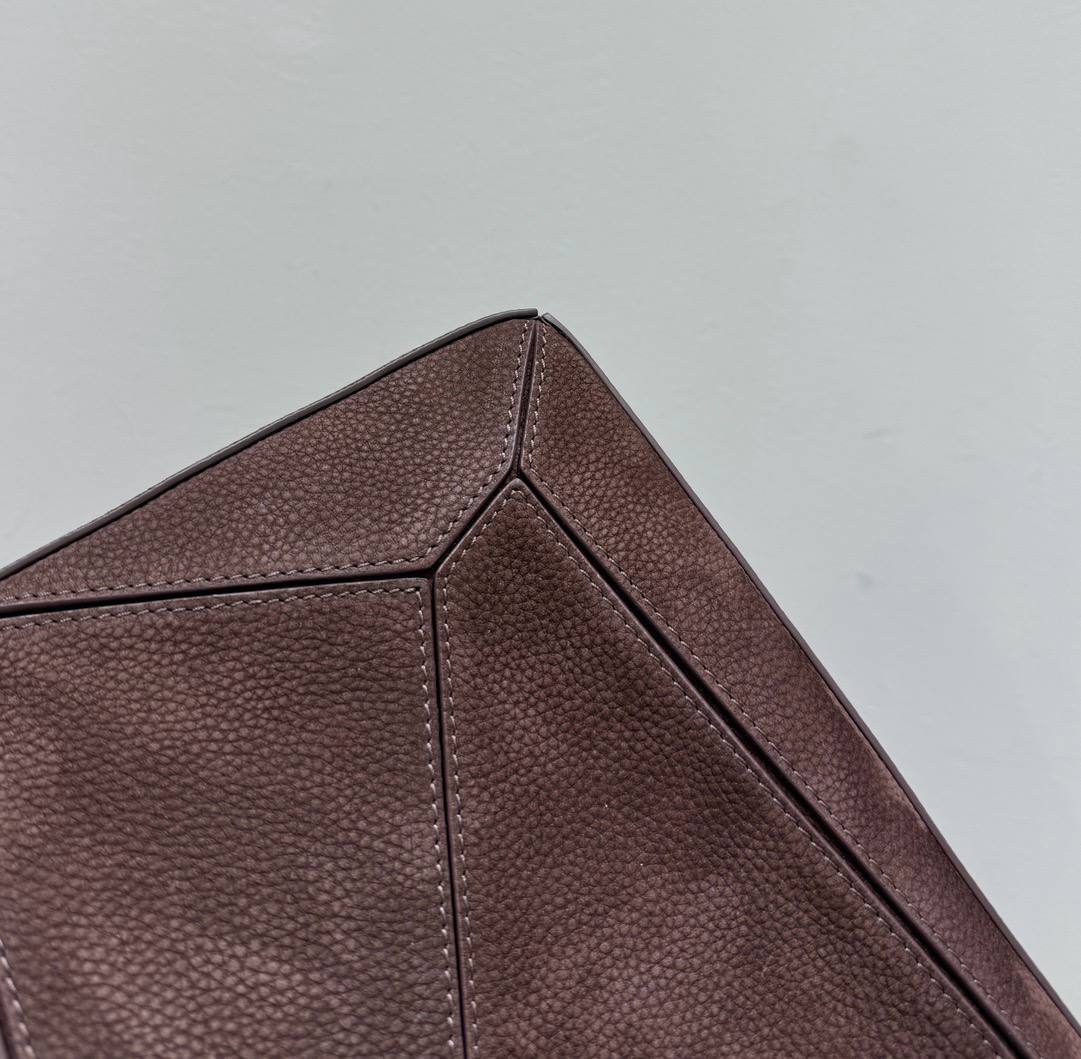 LOEWE Puzzle Bag for Men – Brown