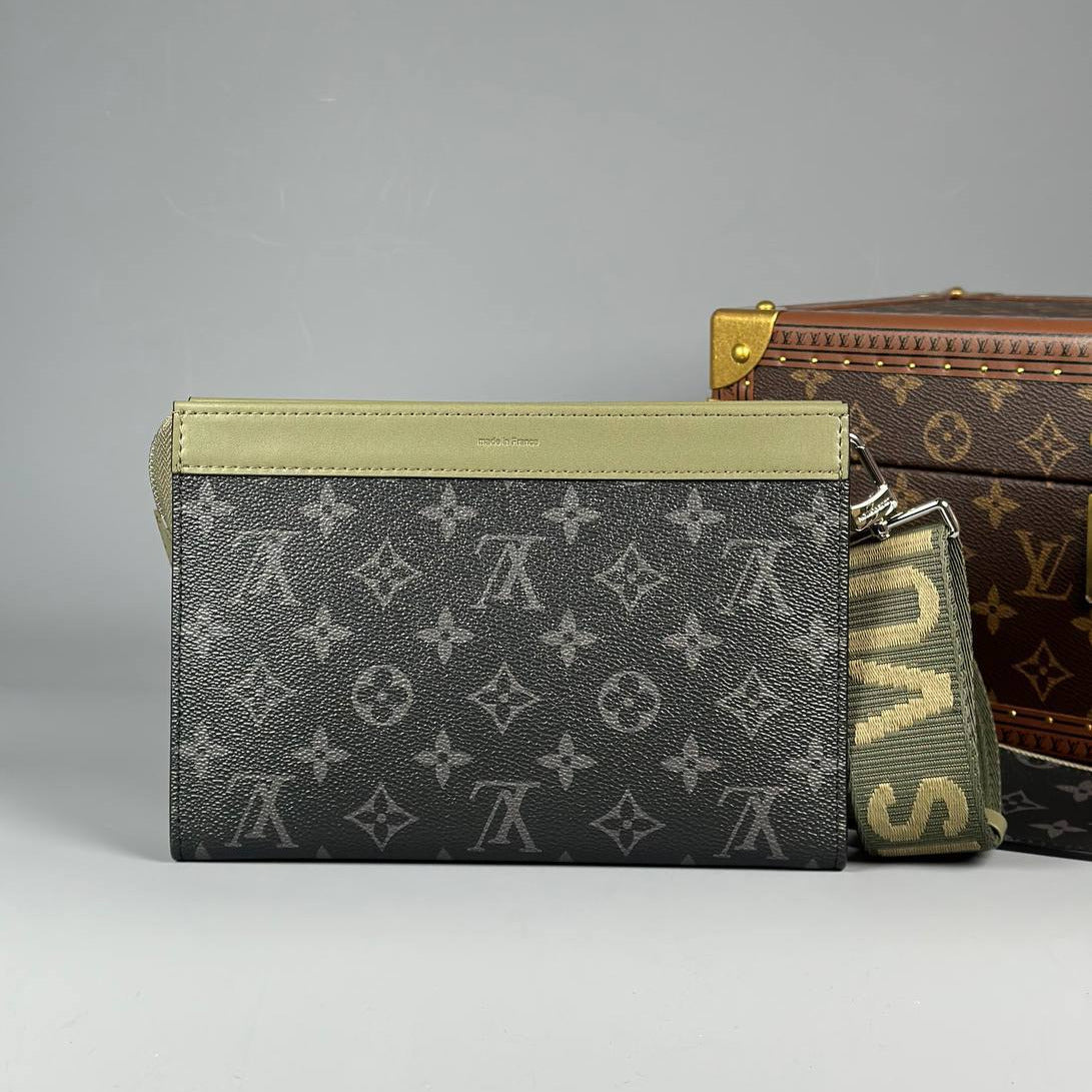 Louis Vuitton Gaston Wearable Wallet – Grey & Khaki