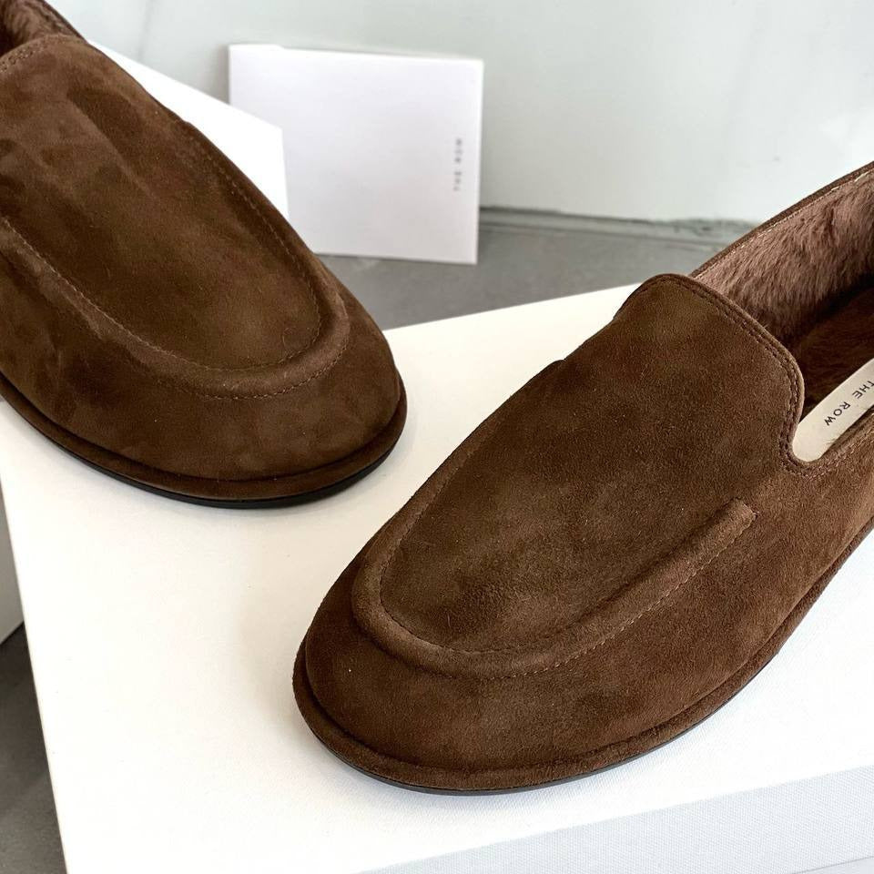The Row Leo Shearling-Lined Suede Loafers – Lacquer Brown