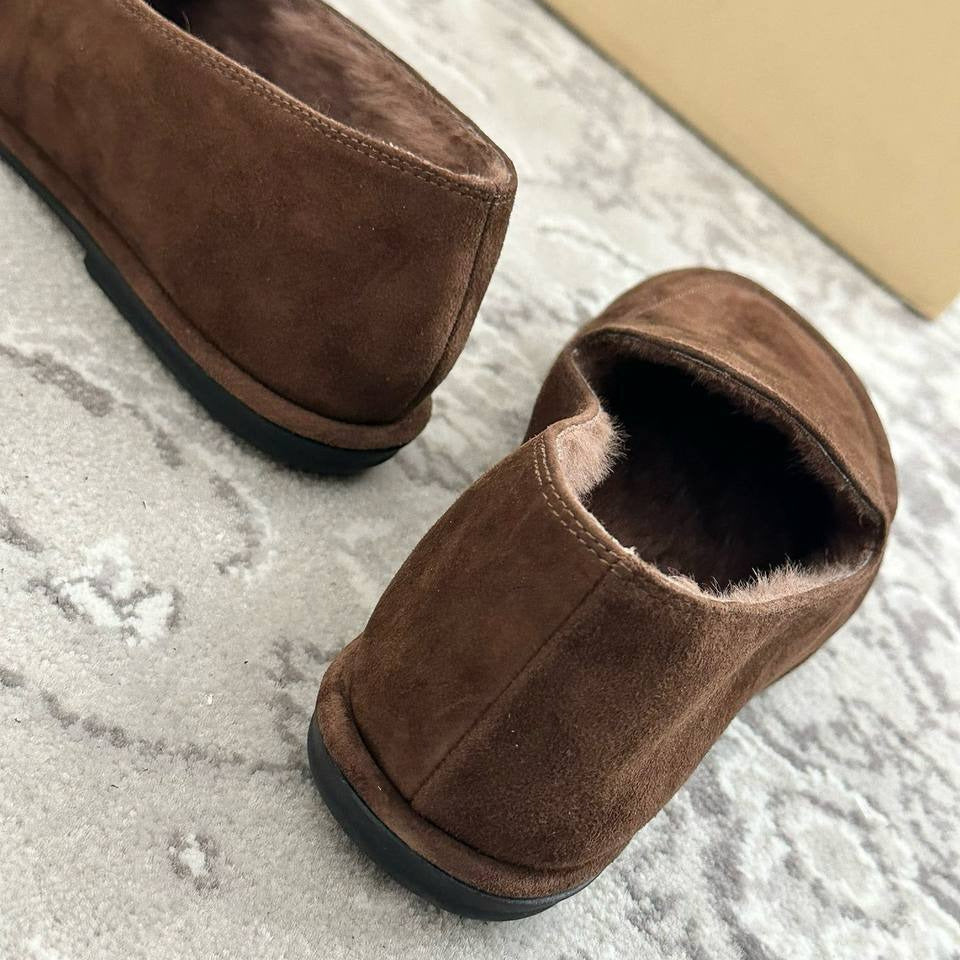 The Row Leo Shearling-Lined Suede Loafers – Lacquer Brown