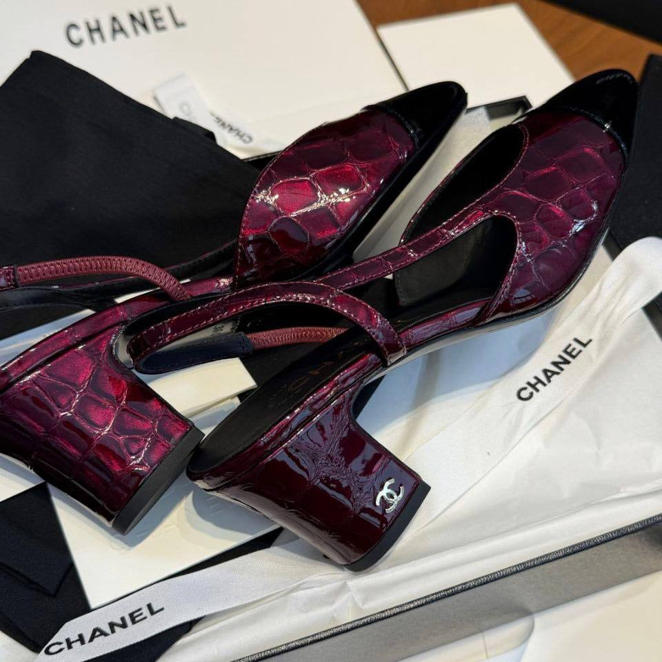 Chanel Crocodile-Embossed Slingback Heels – Dark Burgundy & Black