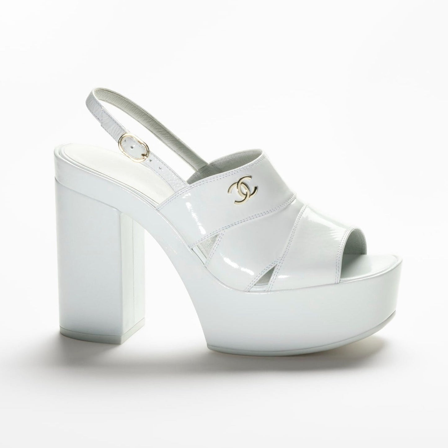 SANDALS WHITE PATENT CRUMPLED LAMBSKIN - 35