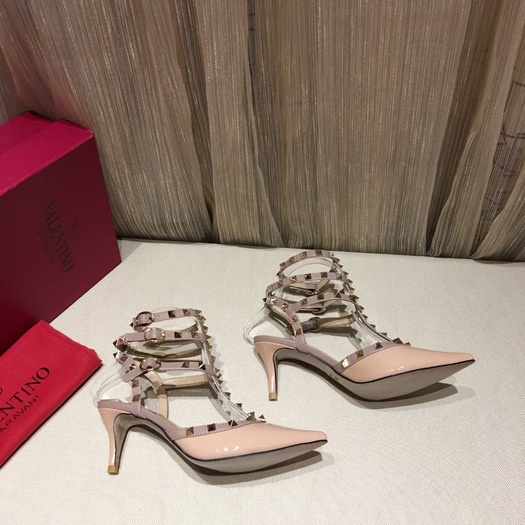 ROCKSTUD CAGED PUMP 65MM IN PEACHY MIX LIGHT PINK PATENT CALFSKIN - 34