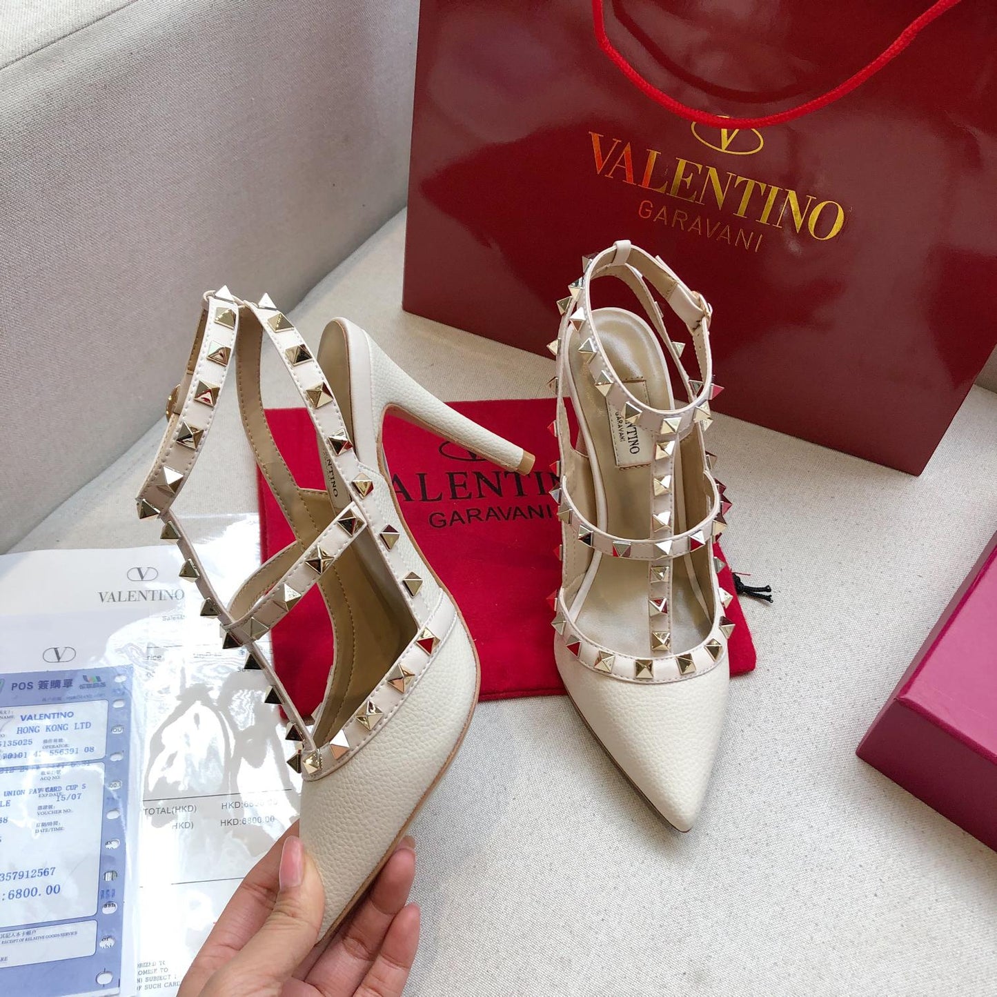 ROCKSTUD WHITE CREAM METALLIC CALFSKIN ANKLE STRAP HIGH SANDAL - 34 / 9.5 cm