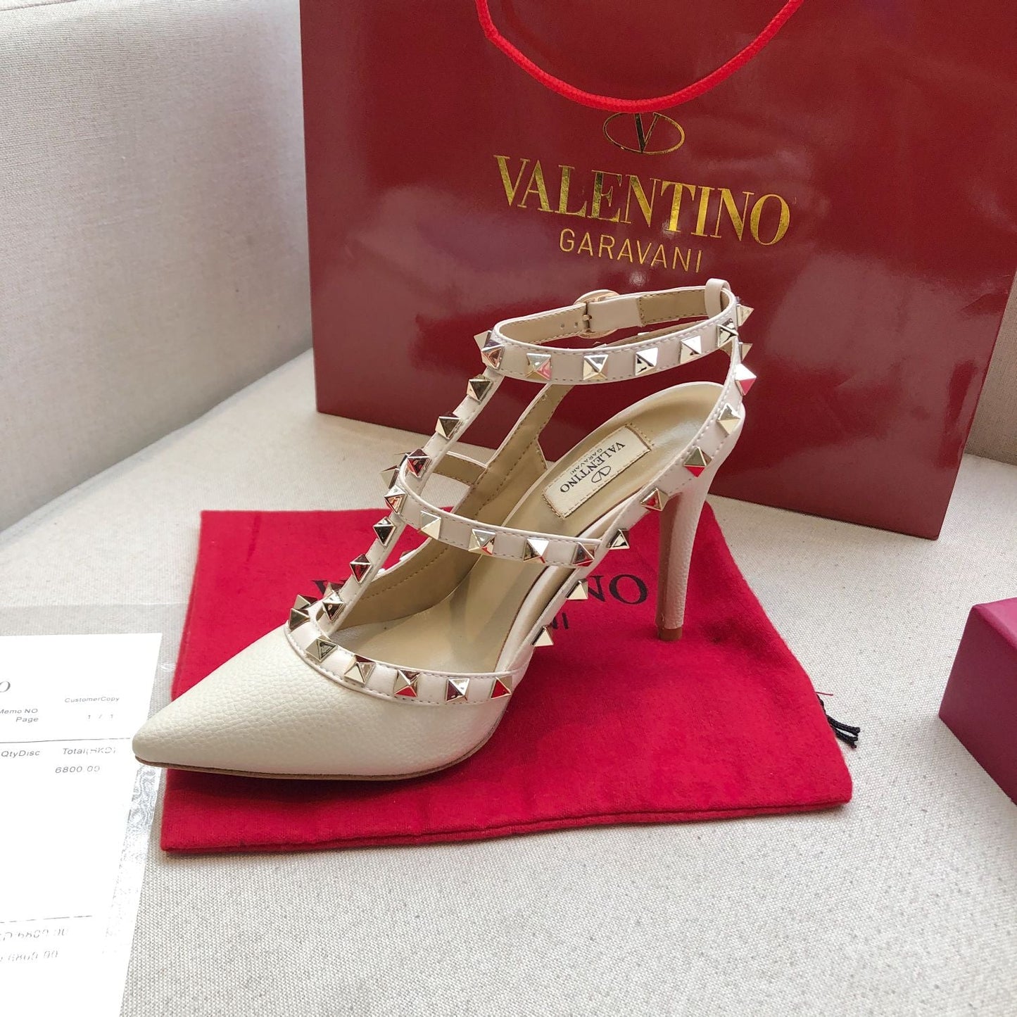 ROCKSTUD WHITE CREAM METALLIC CALFSKIN ANKLE STRAP HIGH SANDAL - 34 / 9.5 cm