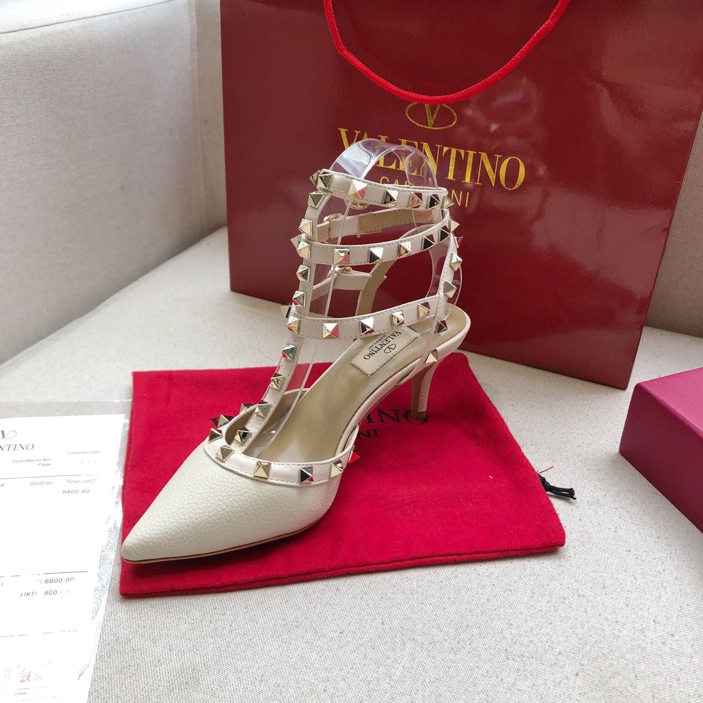 ROCKSTUD WHITE CREAM METALLIC CALFSKIN ANKLE STRAP HIGH SANDAL - 34 / 9.5 cm