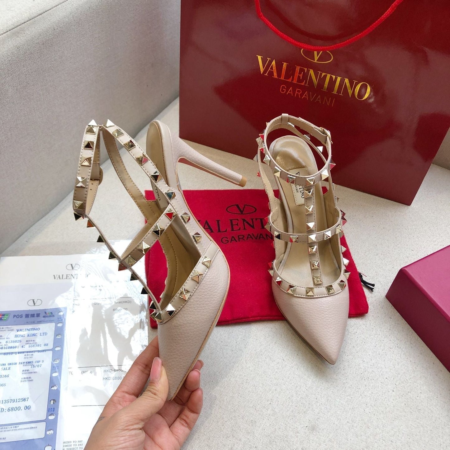 ROCKSTUD PALE PINK METALLIC CALFSKIN ANKLE STRAP HIGH SANDAL - 34 / 9.5 cm