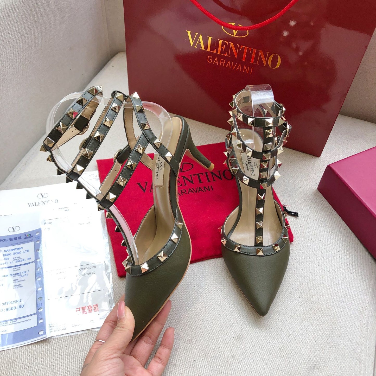 ROCKSTUD MOSS GREEN METALLIC CALFSKIN ANKLE STRAP HIGH SANDAL - 34 / 9.5 cm