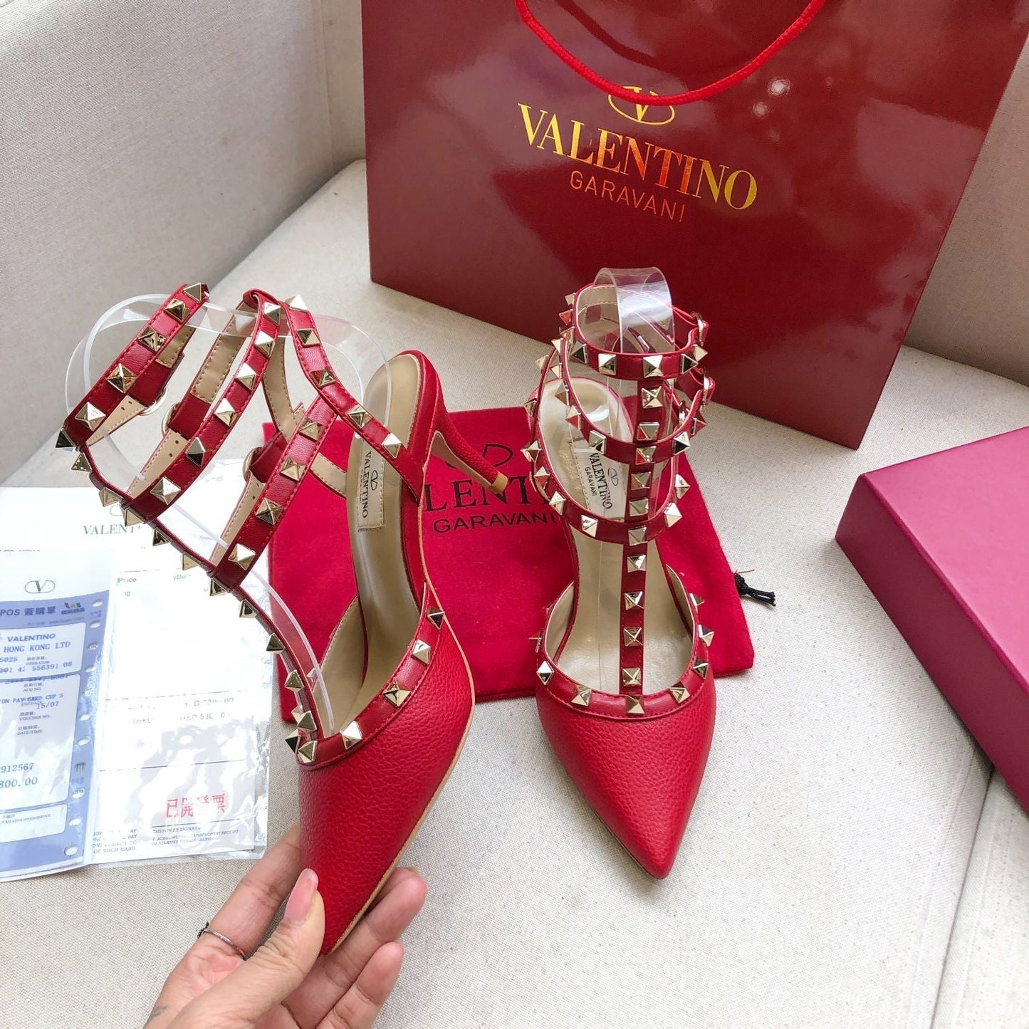ROCKSTUD RUBY RED METALLIC CALFSKIN ANKLE STRAP HIGH SANDAL - 34 / 9.5 cm