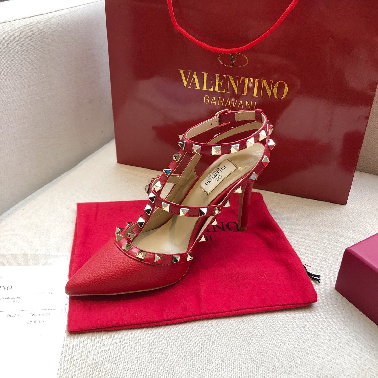ROCKSTUD RUBY RED METALLIC CALFSKIN ANKLE STRAP HIGH SANDAL - 34 / 9.5 cm
