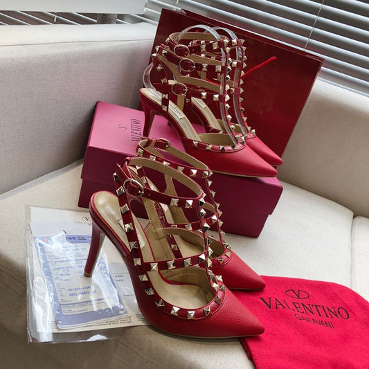 ROCKSTUD RUBY RED METALLIC CALFSKIN ANKLE STRAP HIGH SANDAL - 34 / 9.5 cm