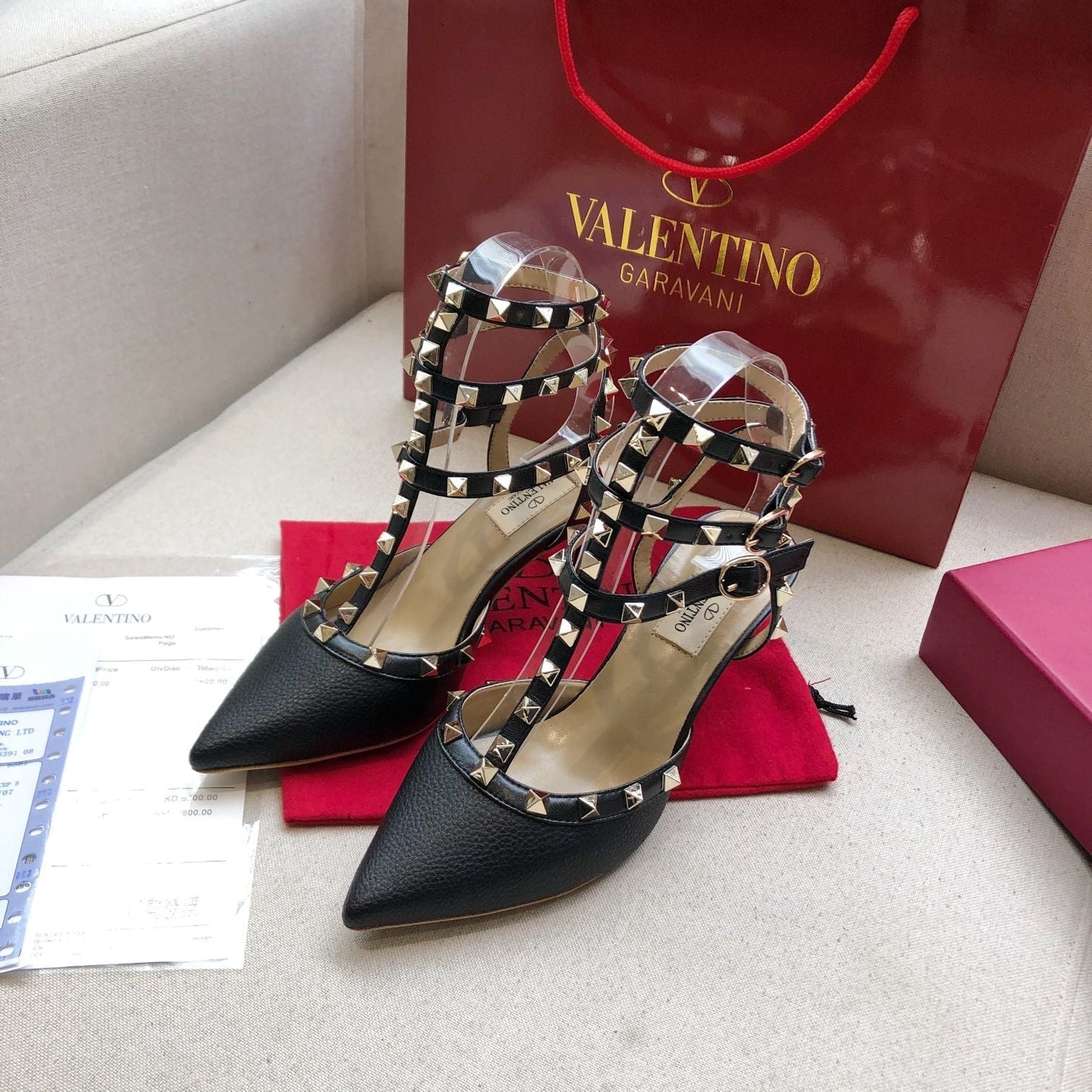 ROCKSTUD BLACK METALLIC CALFSKIN ANKLE STRAP HIGH SANDAL - 34 / 9.5 cm