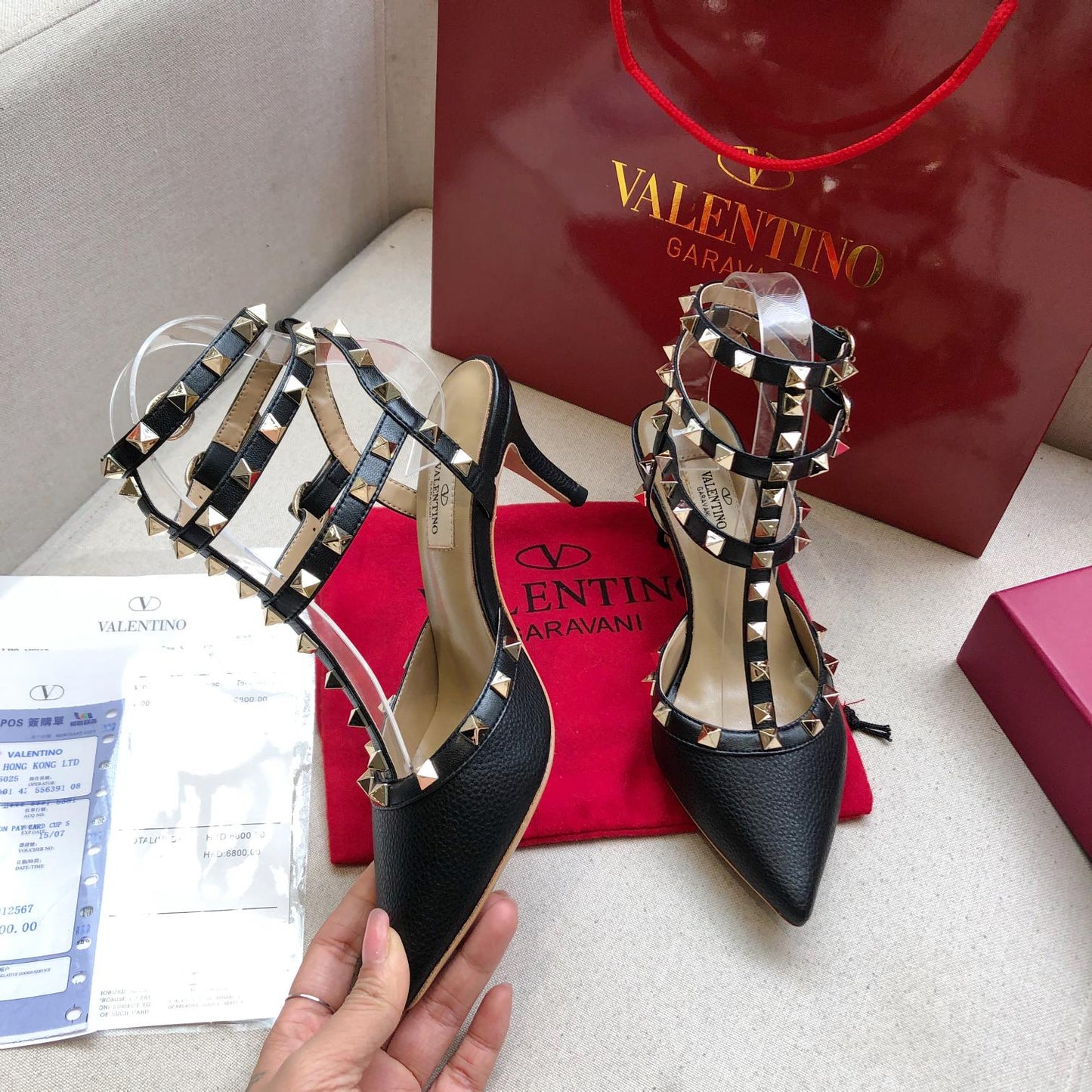 ROCKSTUD BLACK METALLIC CALFSKIN ANKLE STRAP HIGH SANDAL - 34 / 9.5 cm
