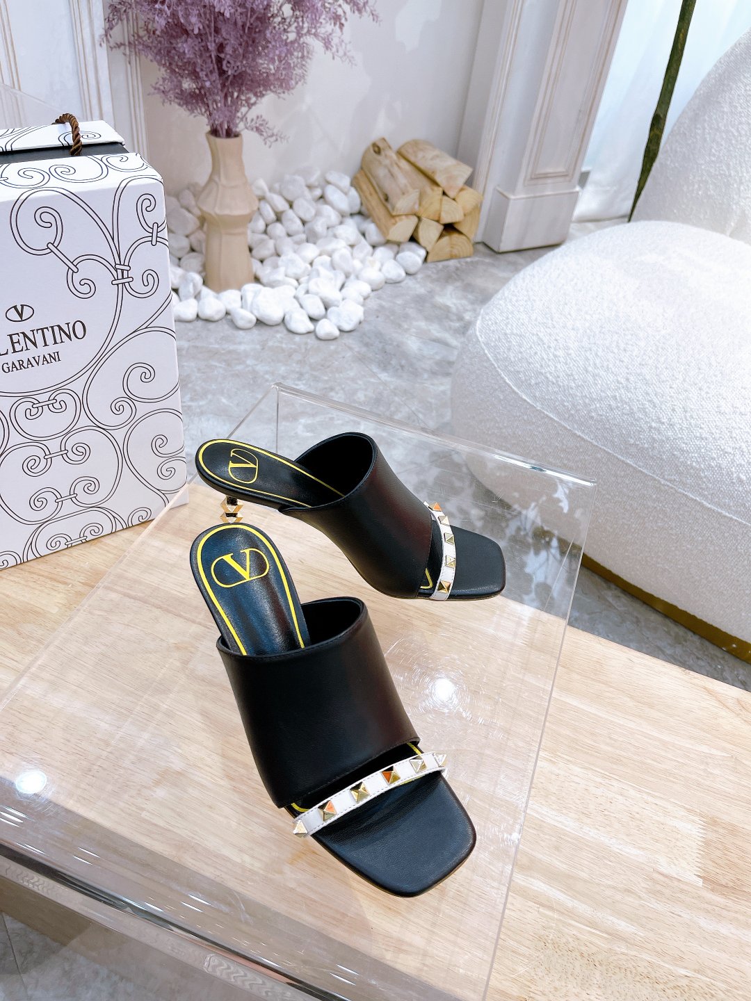 ROCKSTUD TOWER-HEEL MULES IN BLACK CALFSKIN 7 CM - 34