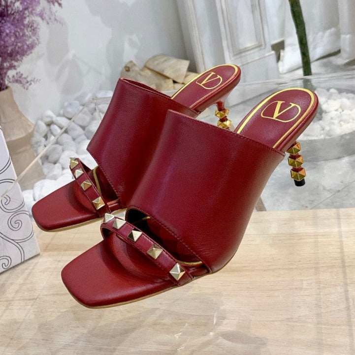 ROCKSTUD TOWER-HEEL MULES IN CURRANT RED CALFSKIN 7 CM - 34