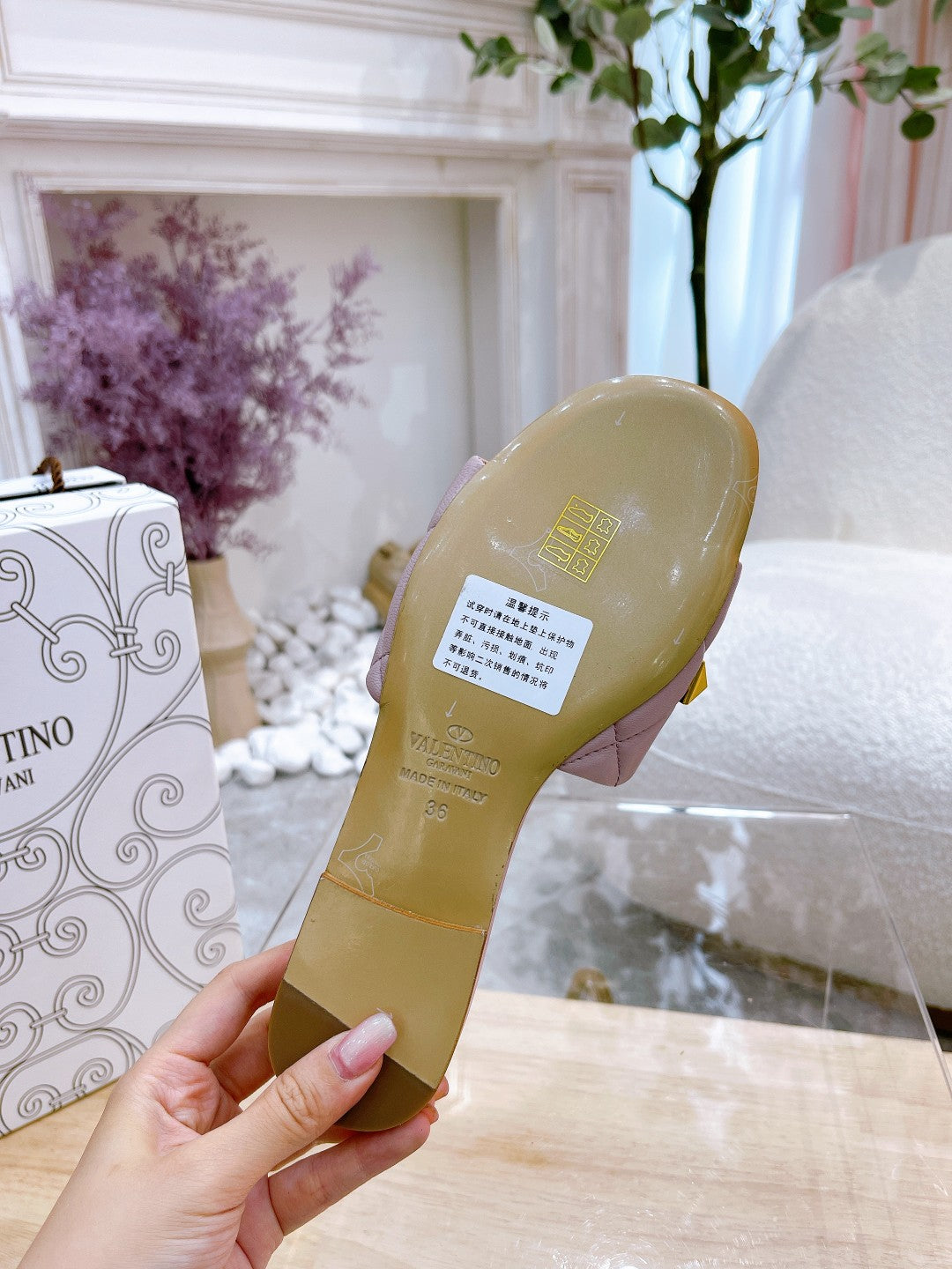 STUD FLAT SLIDE IN BABY PINK LAMBSKIN - 34