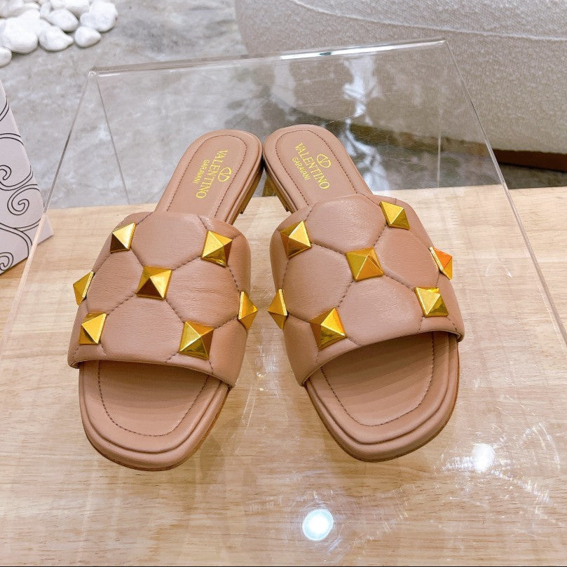 STUD FLAT SLIDE IN PEANUT BROWN LAMBSKIN - 34