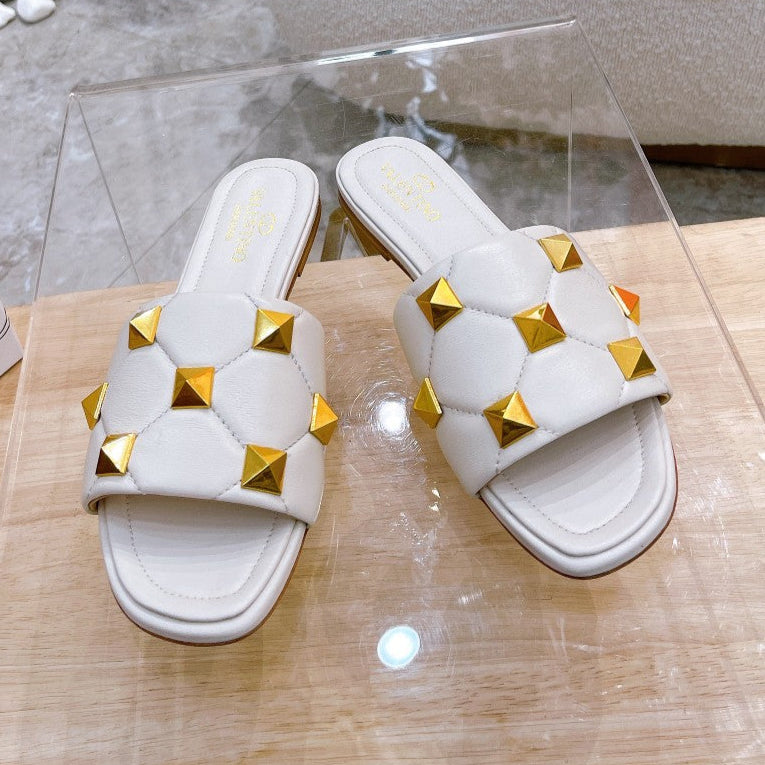 STUD FLAT SLIDE IN WHITE LAMBSKIN - 34