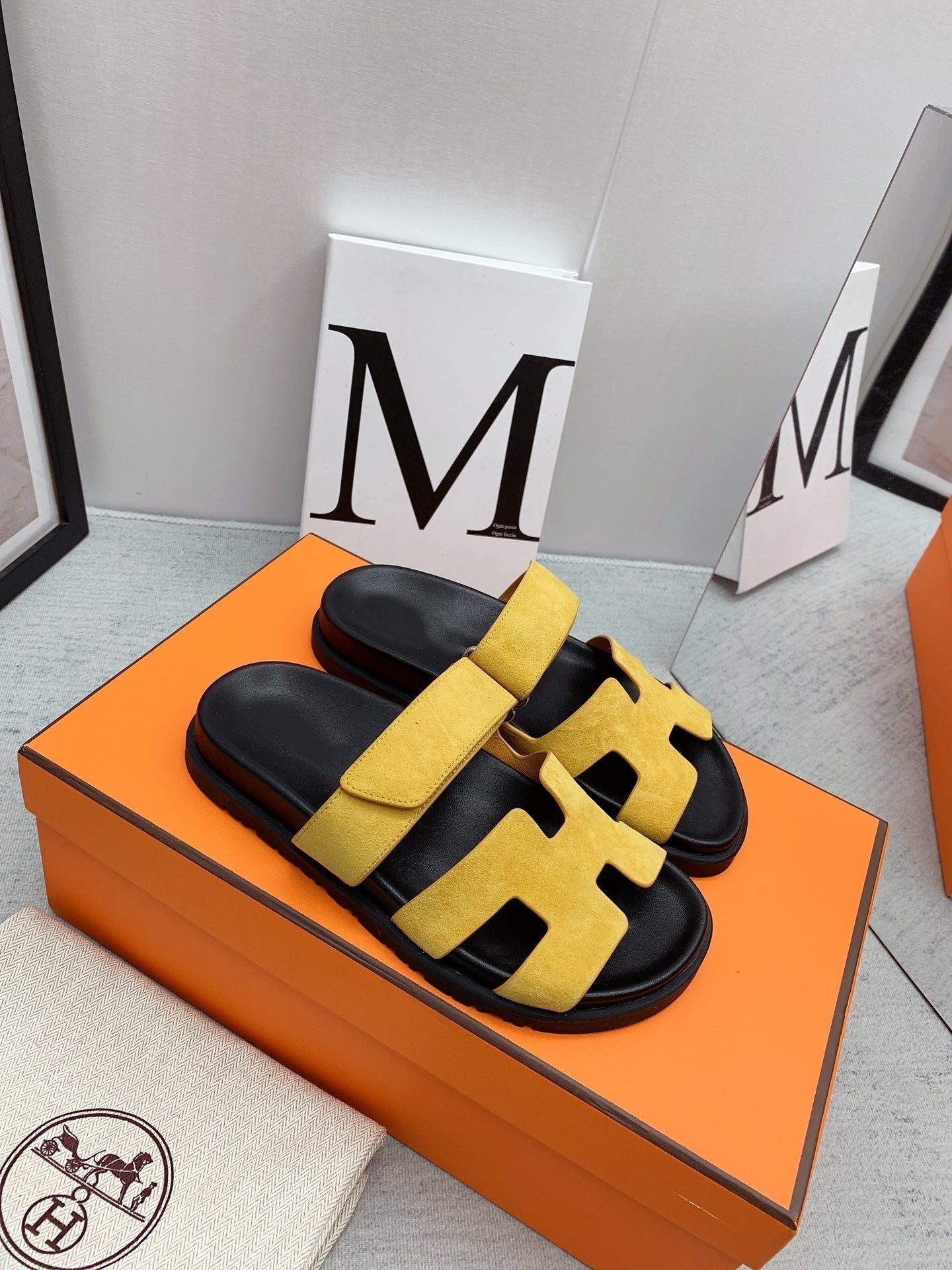 Chypre Sandal Yellow - 35