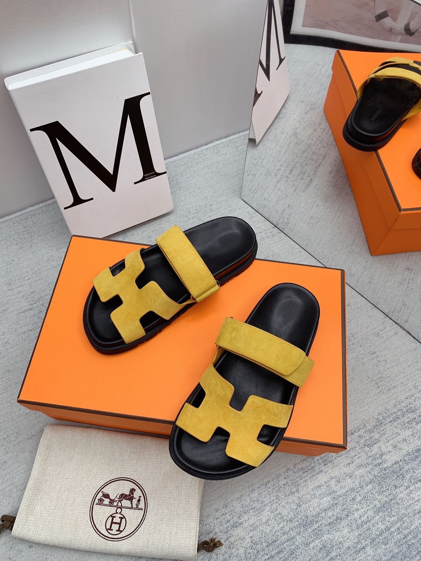 Chypre Sandal Yellow - 35