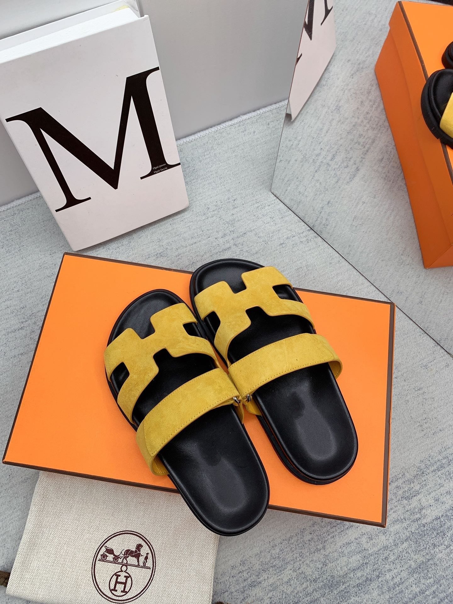 Chypre Sandal Yellow - 35