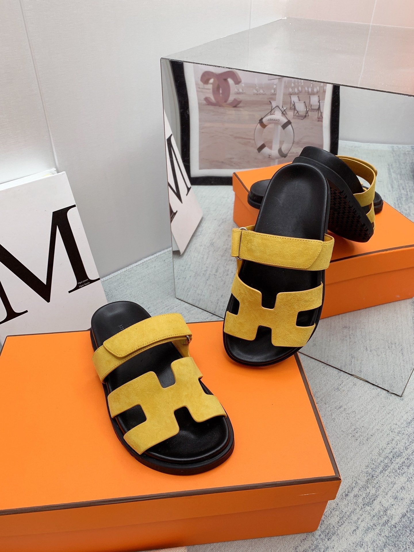 Chypre Sandal Yellow - 35