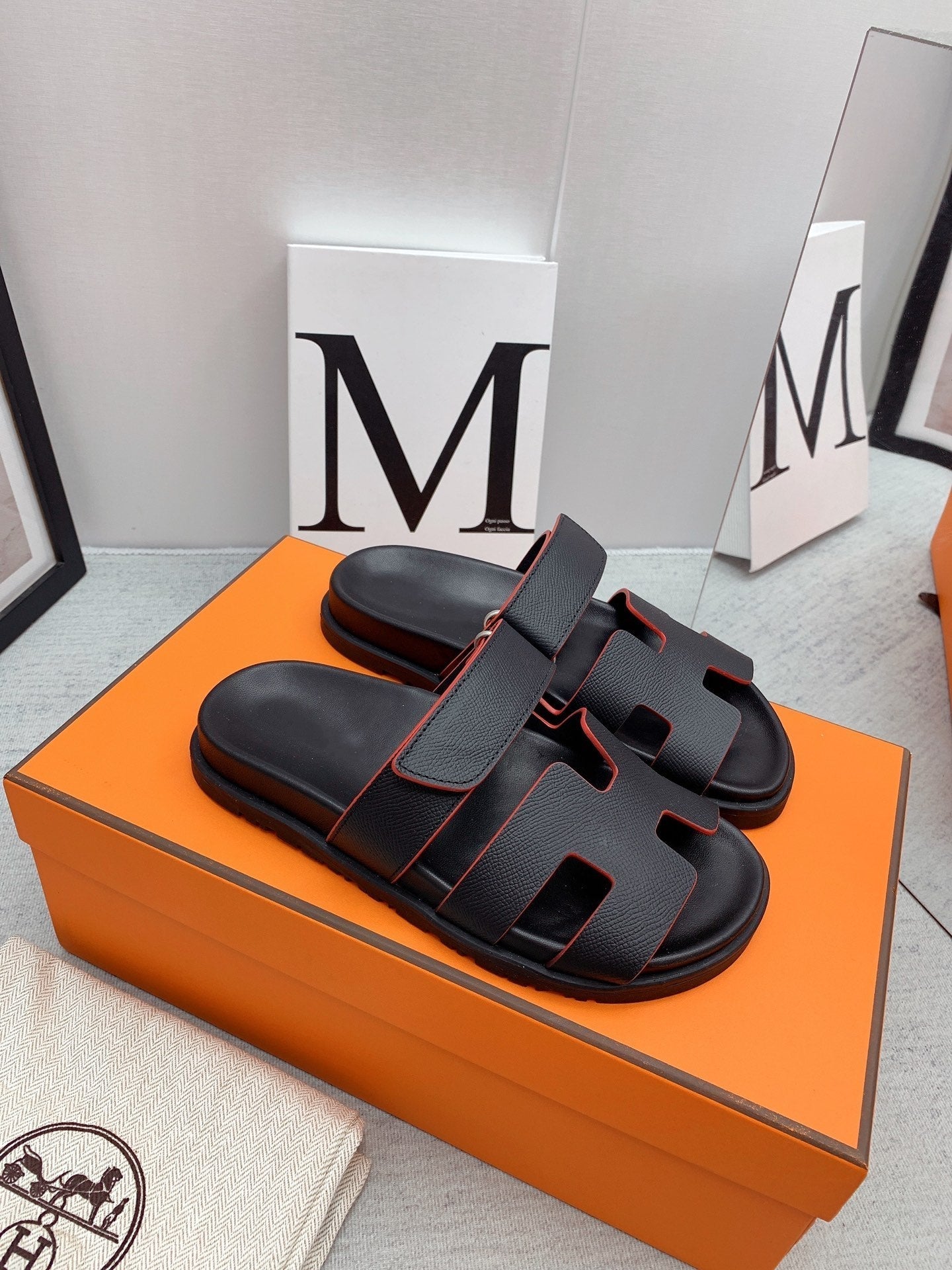 Chypre Sandal Black with red trim - 35