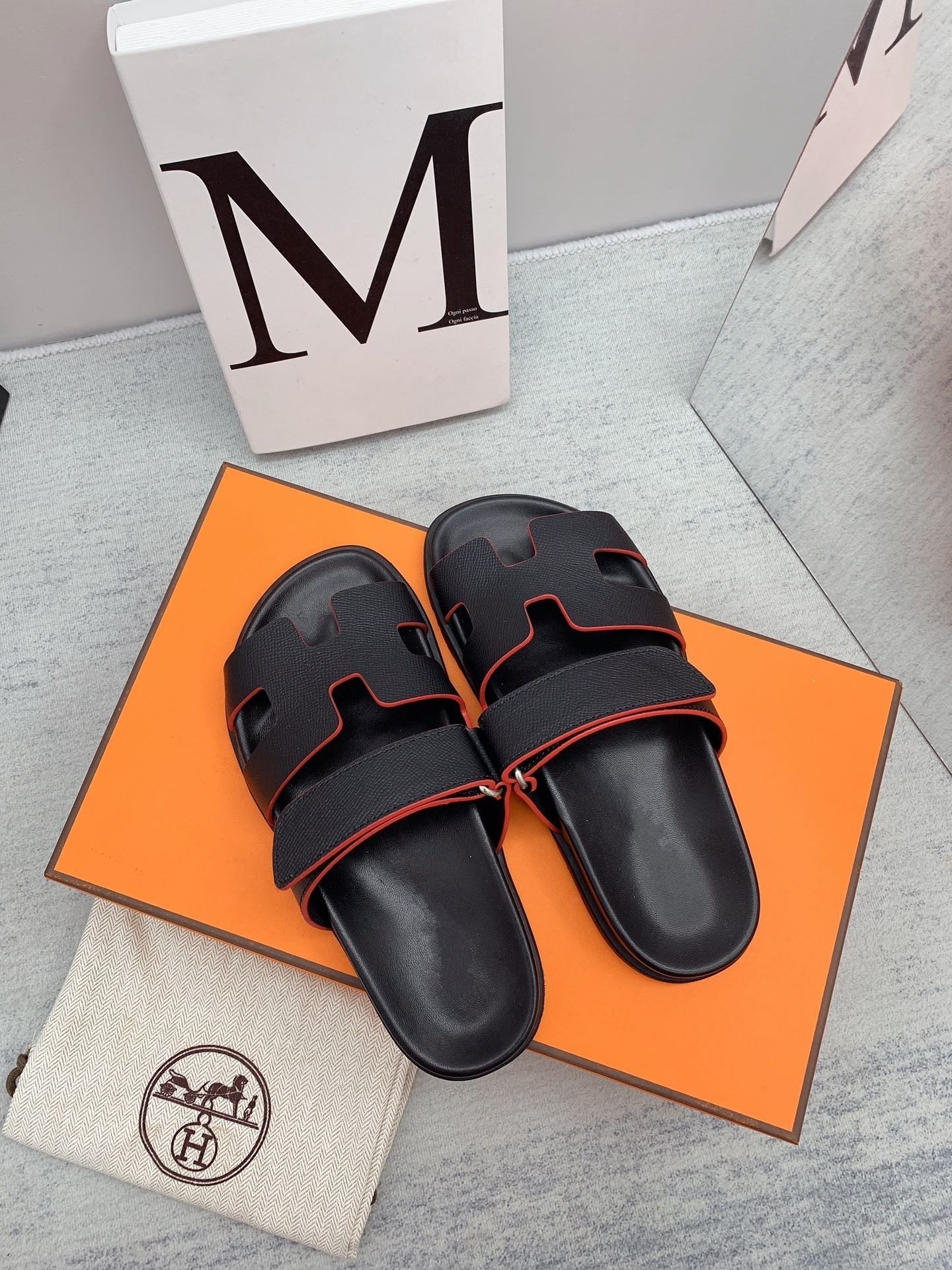 Chypre Sandal Black with red trim - 35