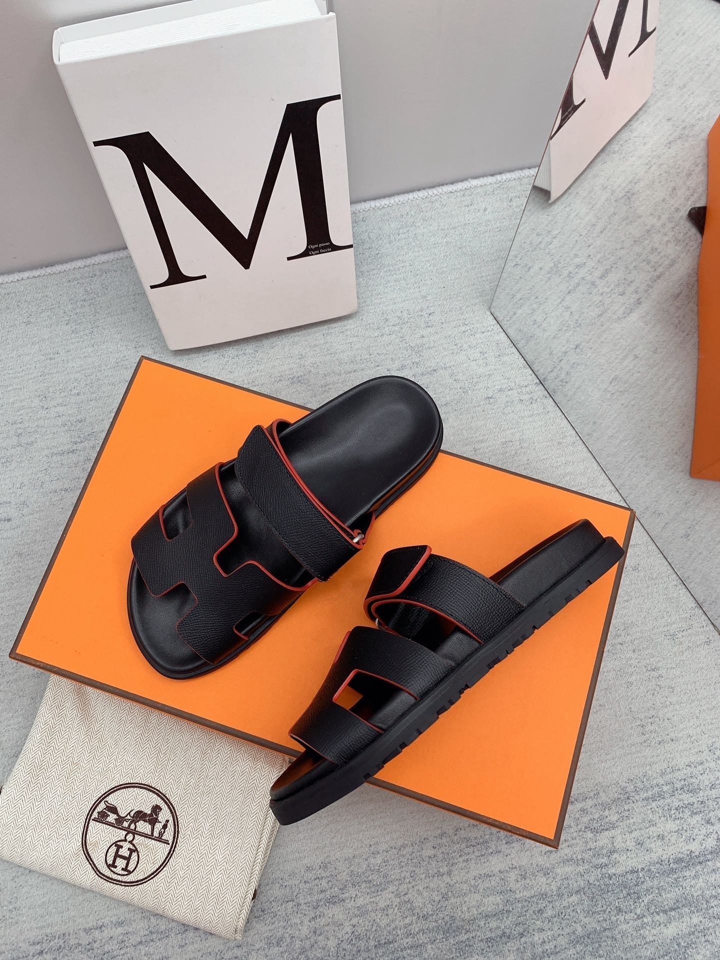 Chypre Sandal Black with red trim - 35
