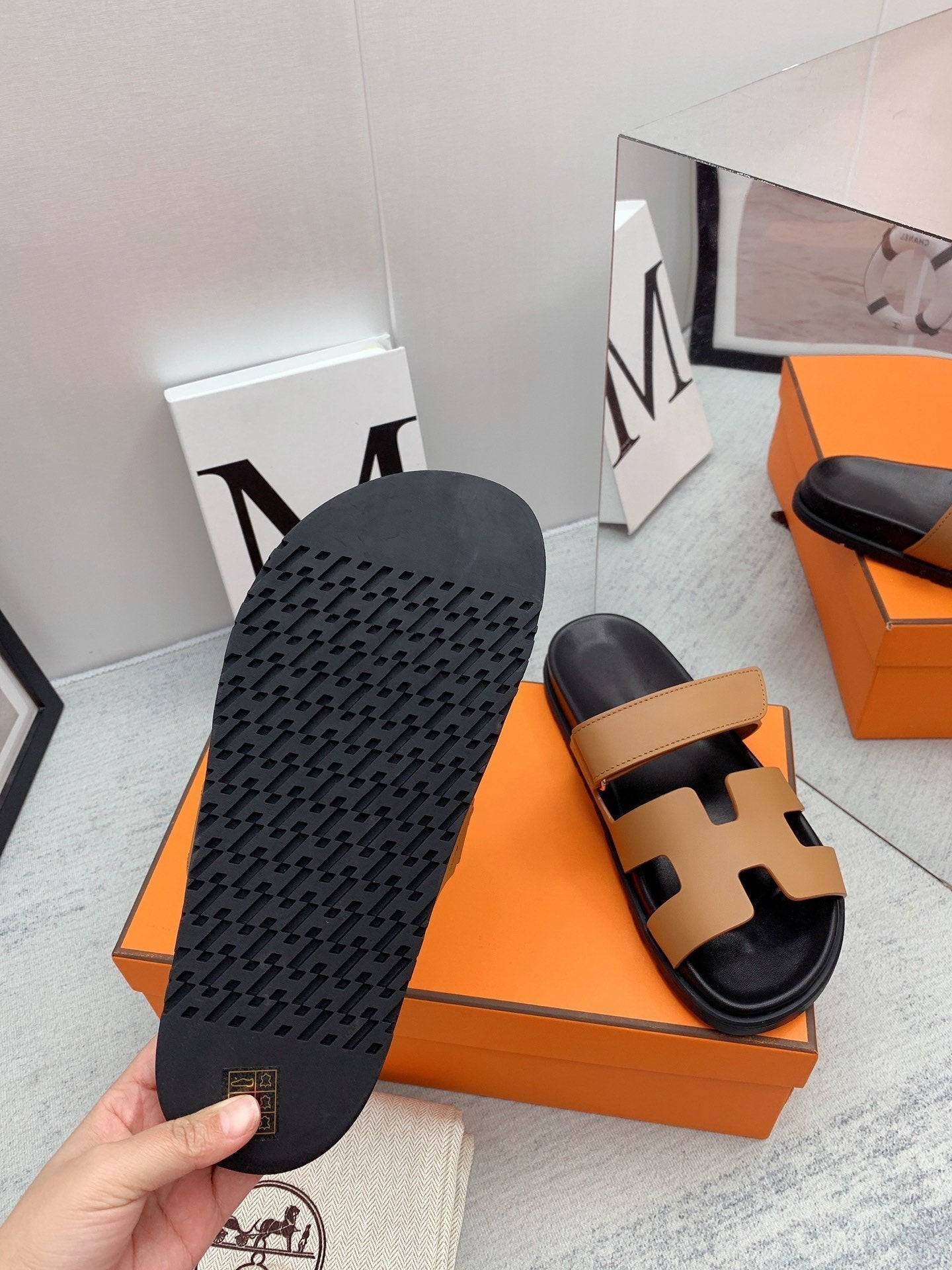 Chypre Sandal Gold - 35