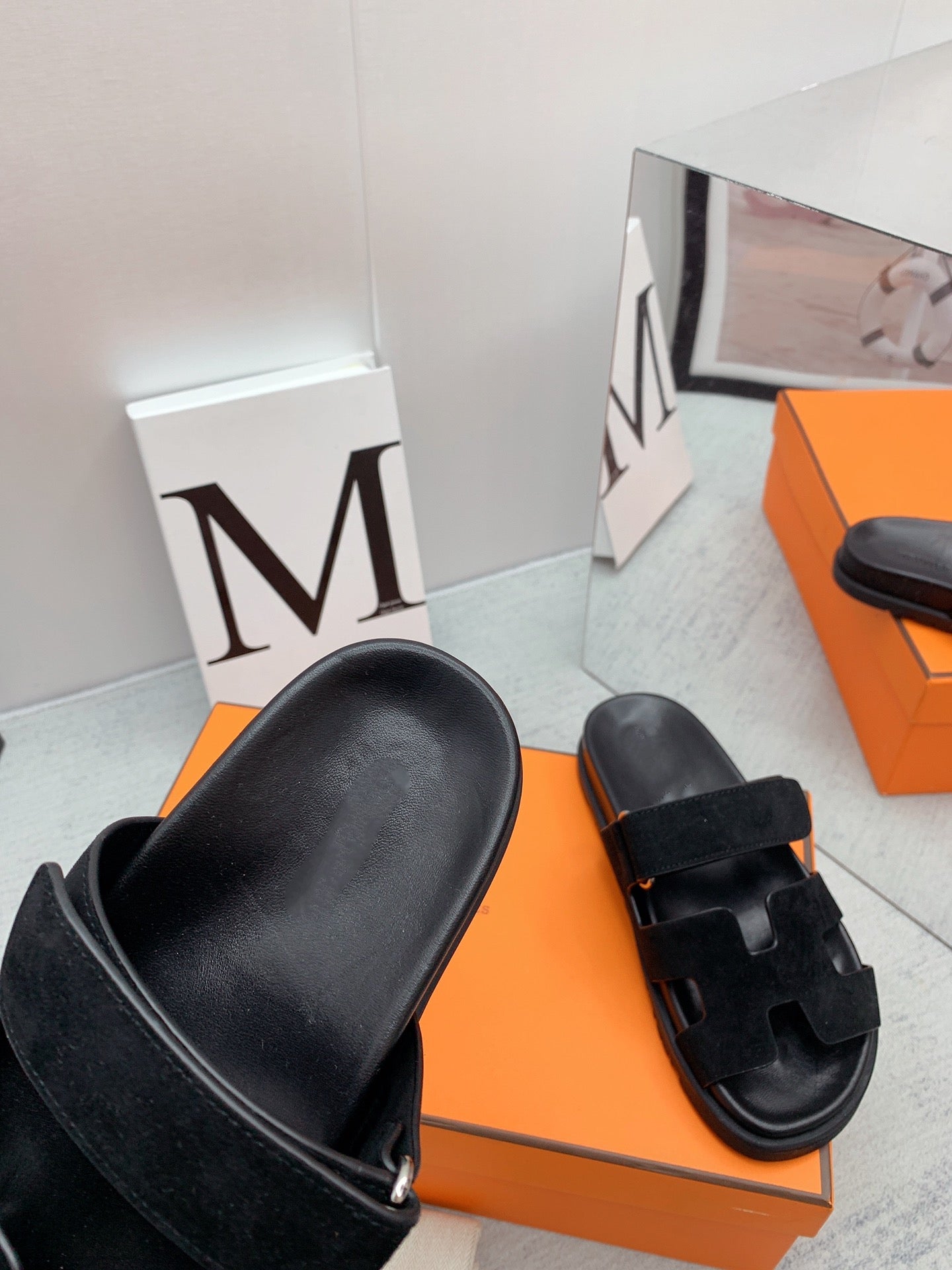 Chypre Sandal Black velvet lining - 35