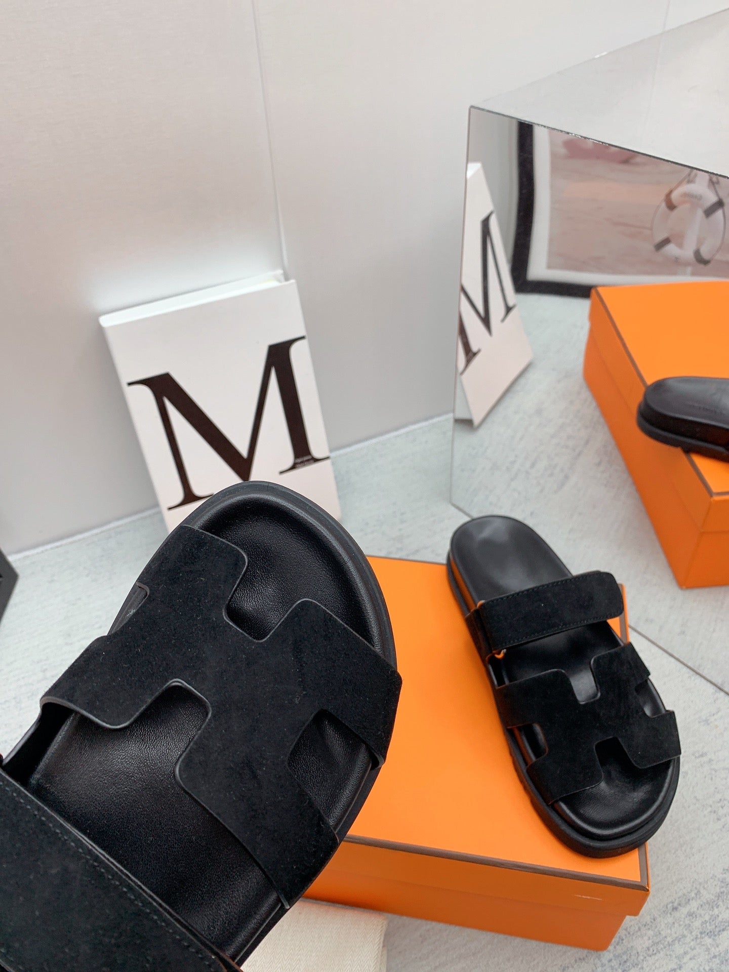Chypre Sandal Black velvet lining - 35