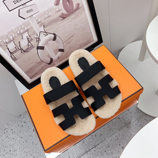 Chypre Sandal Beige shearling insole Black goatskin lining - 35