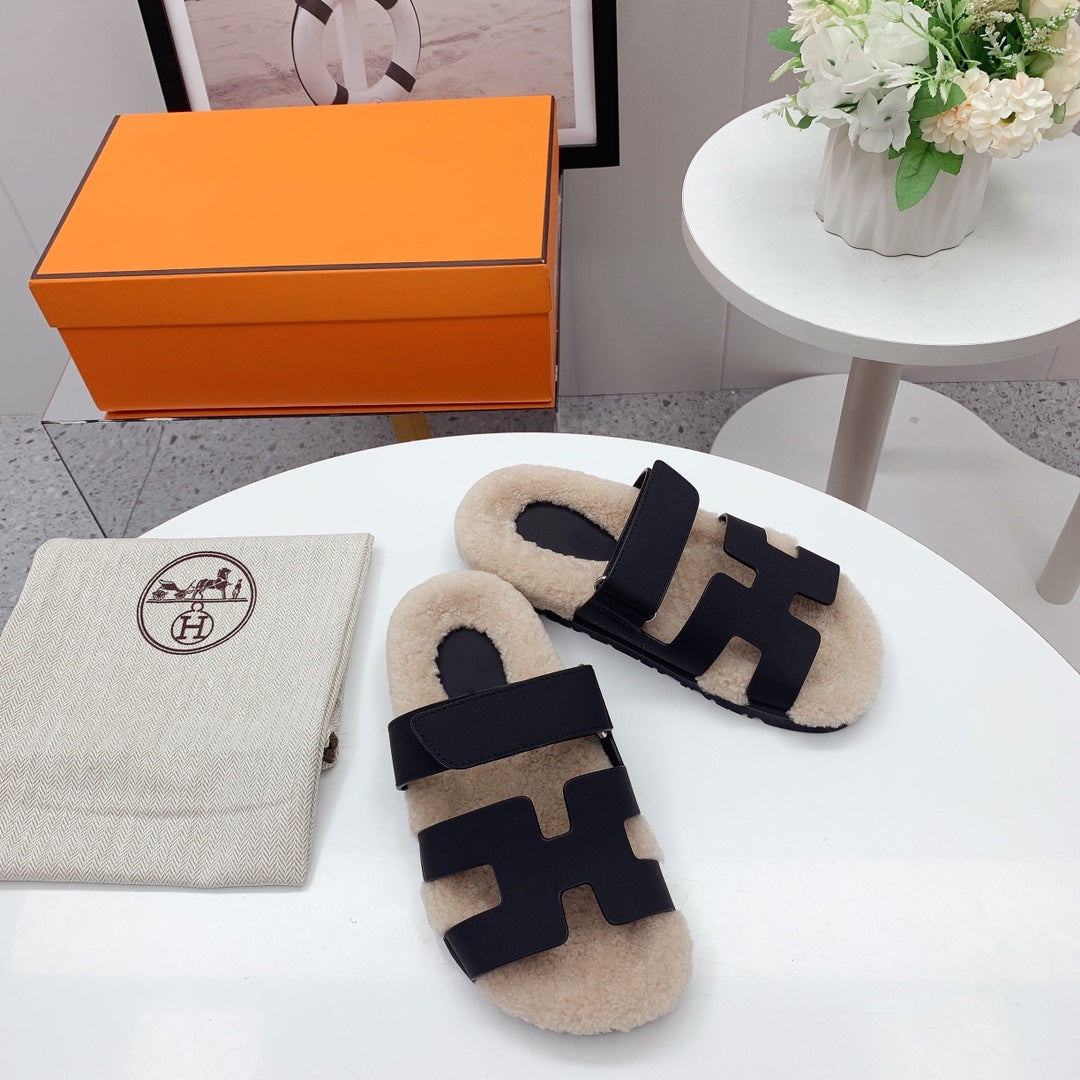 Chypre Sandal Beige shearling insole Black goatskin lining - 35