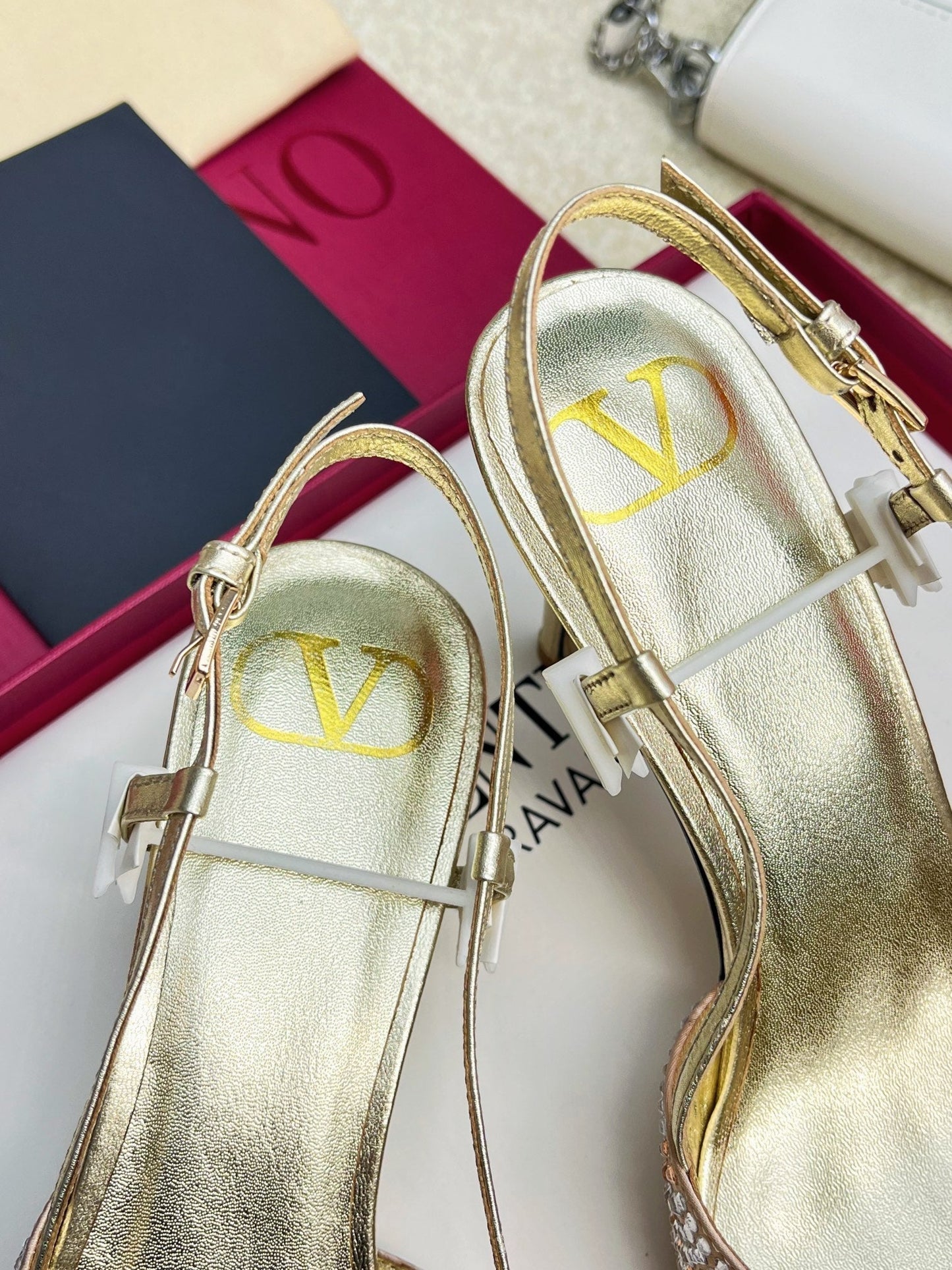 Vlogo Signature Slingback Light Pink Calfskin With Crystals - 35 / 4cm