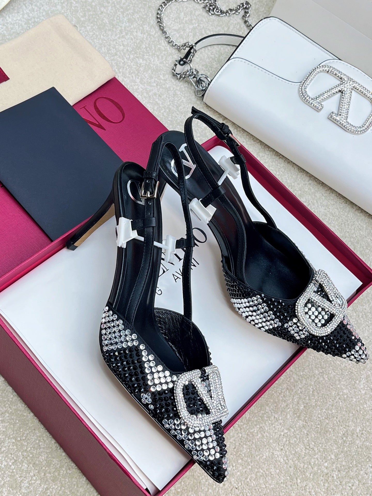 Vlogo Signature Slingback Black Calfskin With Crystals Caro - 35 / 4cm