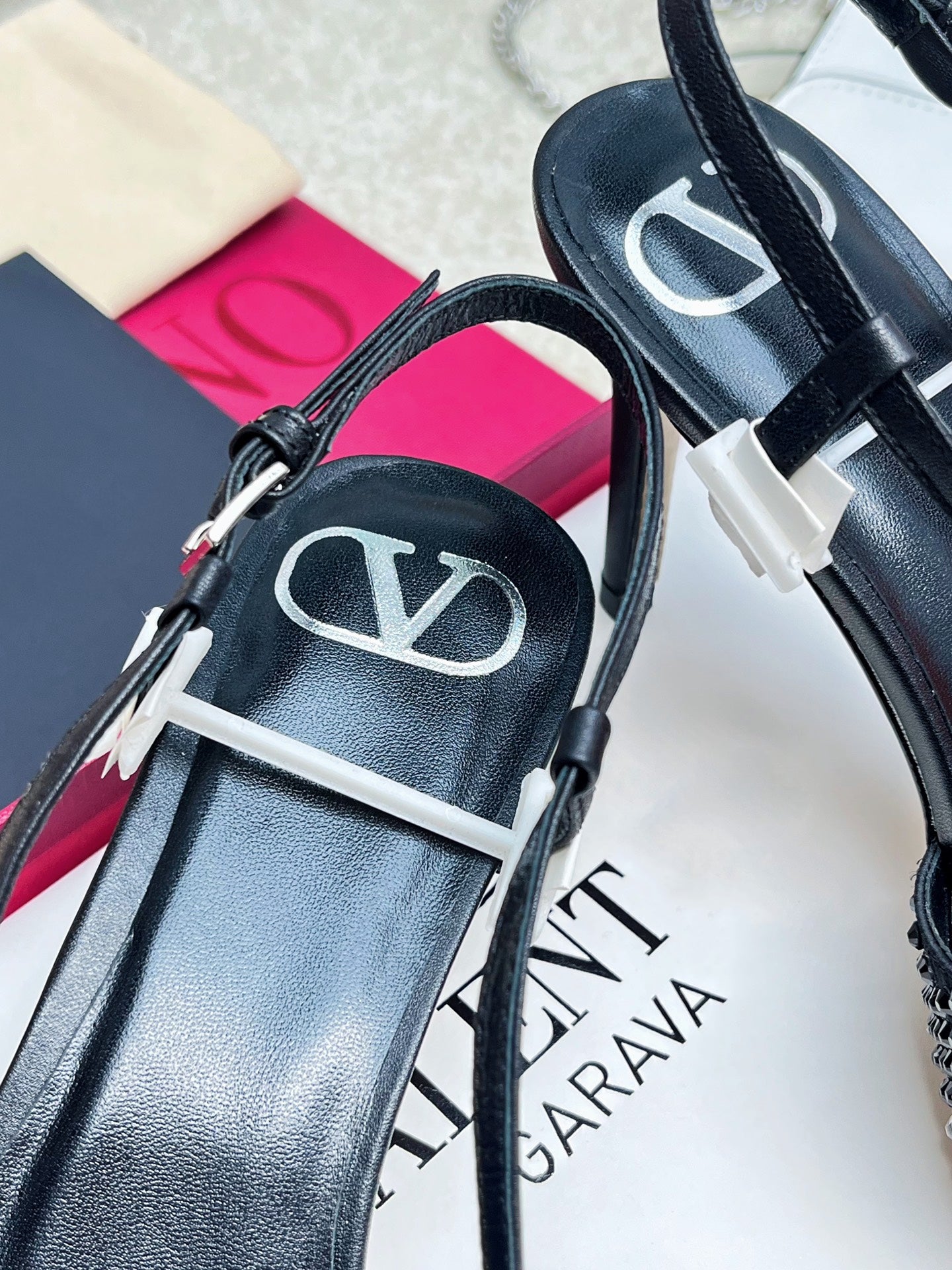 Vlogo Signature Slingback Black Calfskin With Crystals Caro - 35 / 4cm