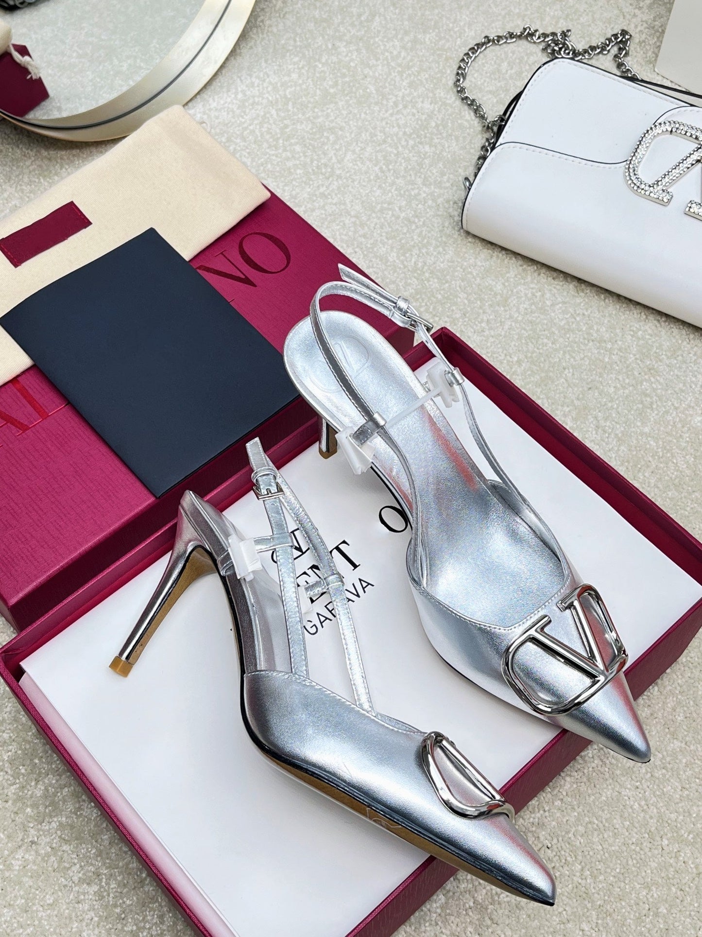 Vlogo Signature Slingback Silver Calfskin - 35 / 4cm