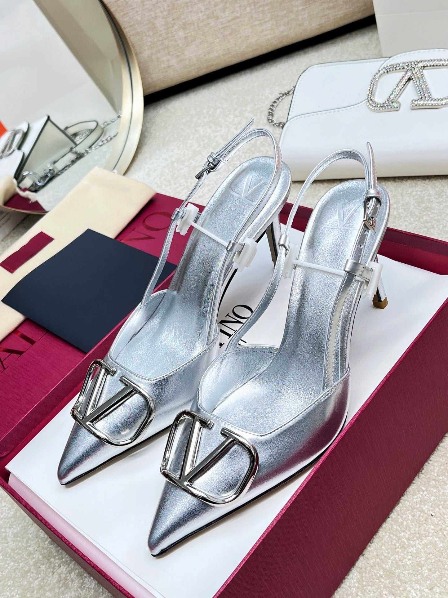 Vlogo Signature Slingback Silver Calfskin - 35 / 4cm