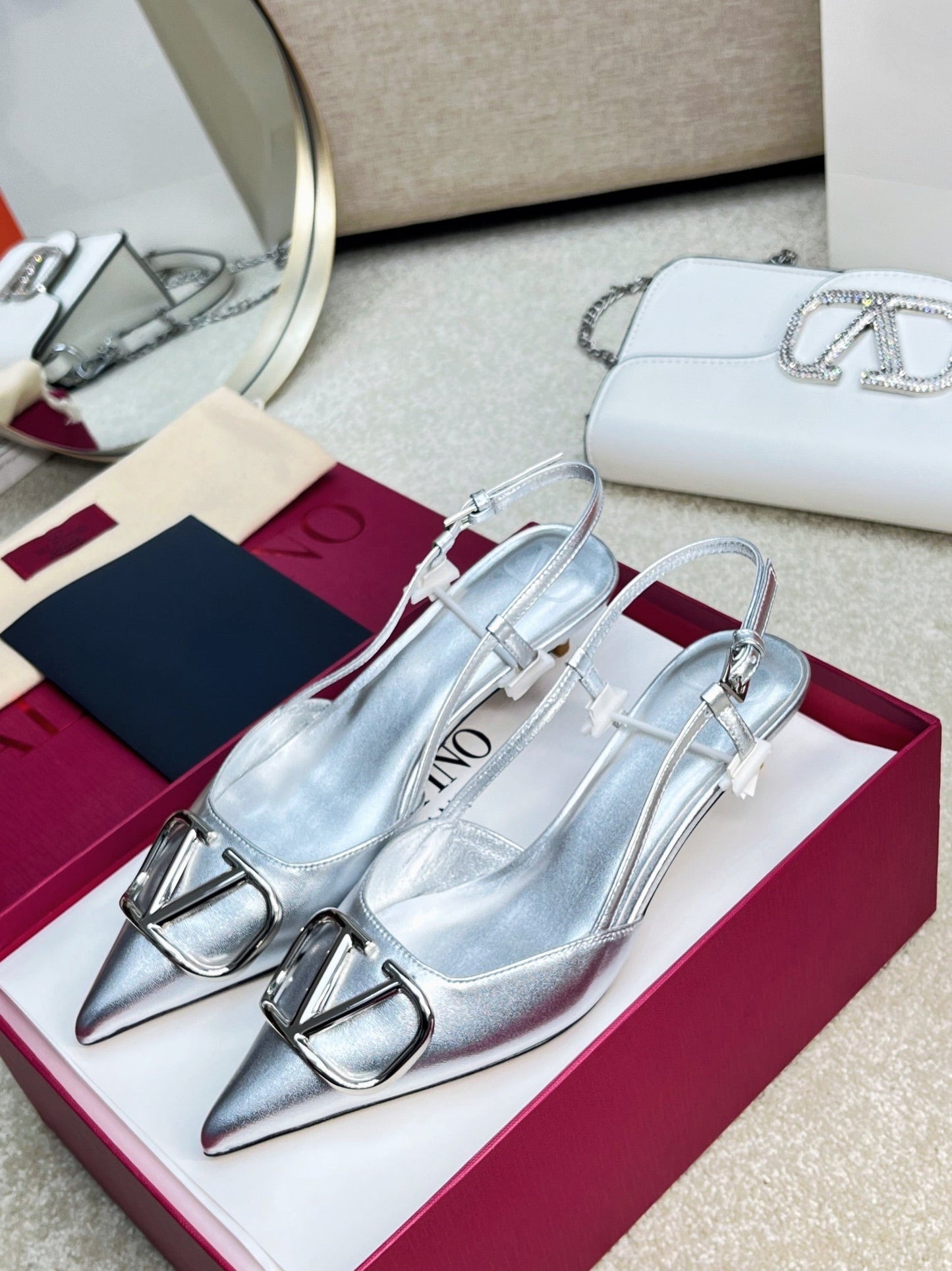 Vlogo Signature Slingback Silver Calfskin - 35 / 4cm