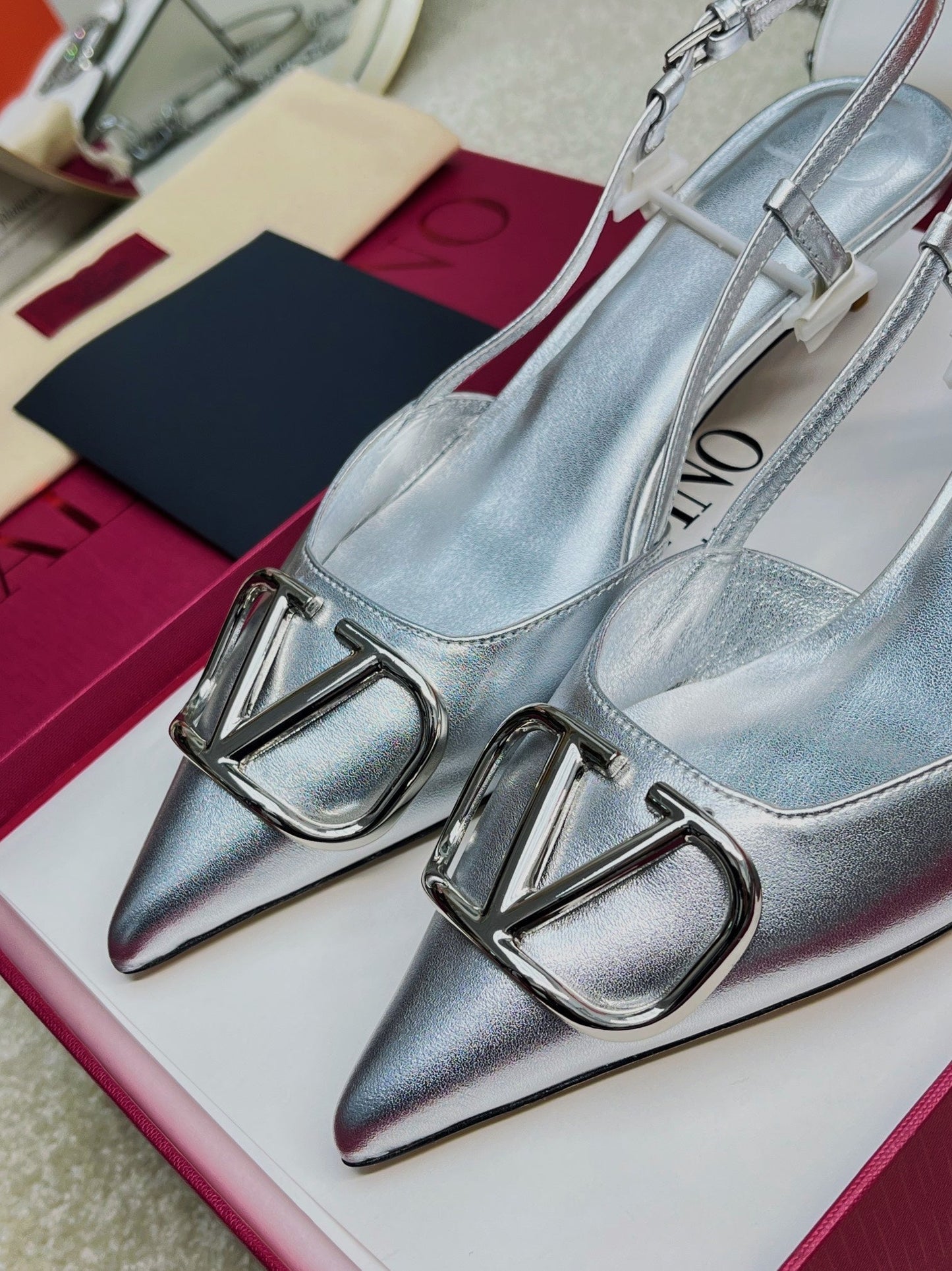 Vlogo Signature Slingback Silver Calfskin - 35 / 4cm