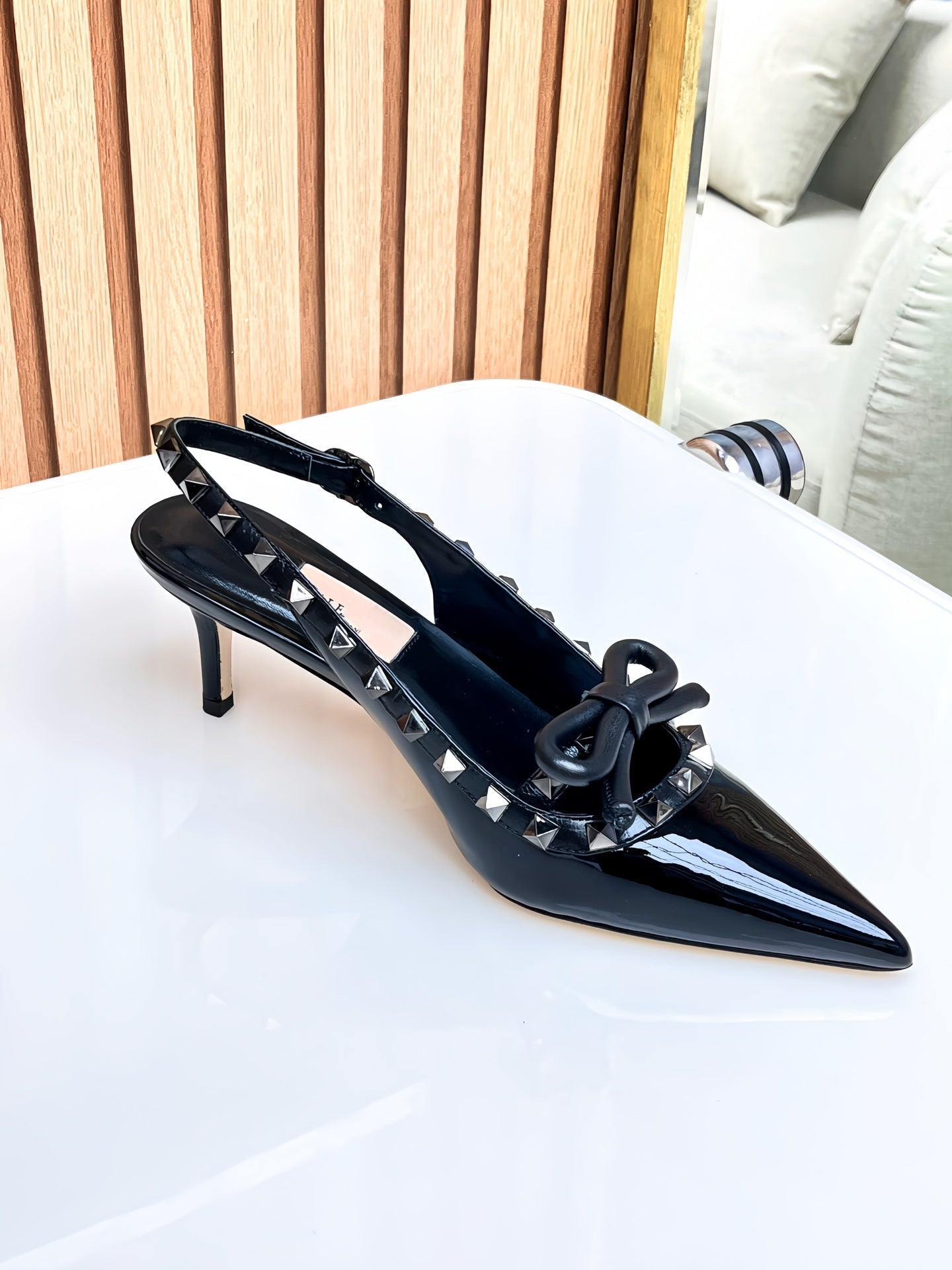 Rockstud Bow Slingback Black Calfskin With Matching Studs - 35