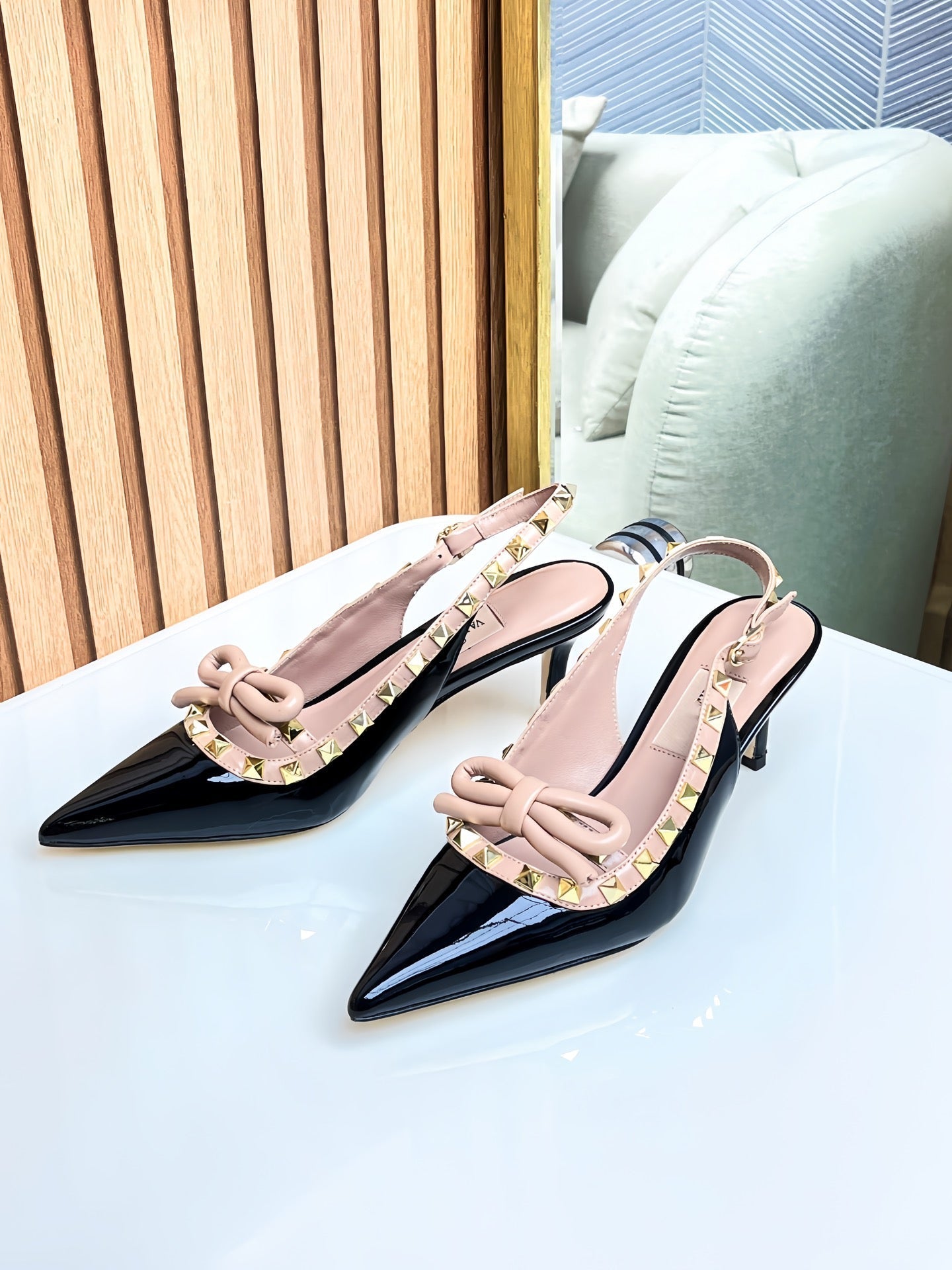 Rockstud Bow Slingback Black and Rose Cannelle Calfskin With Matching Studs - 35