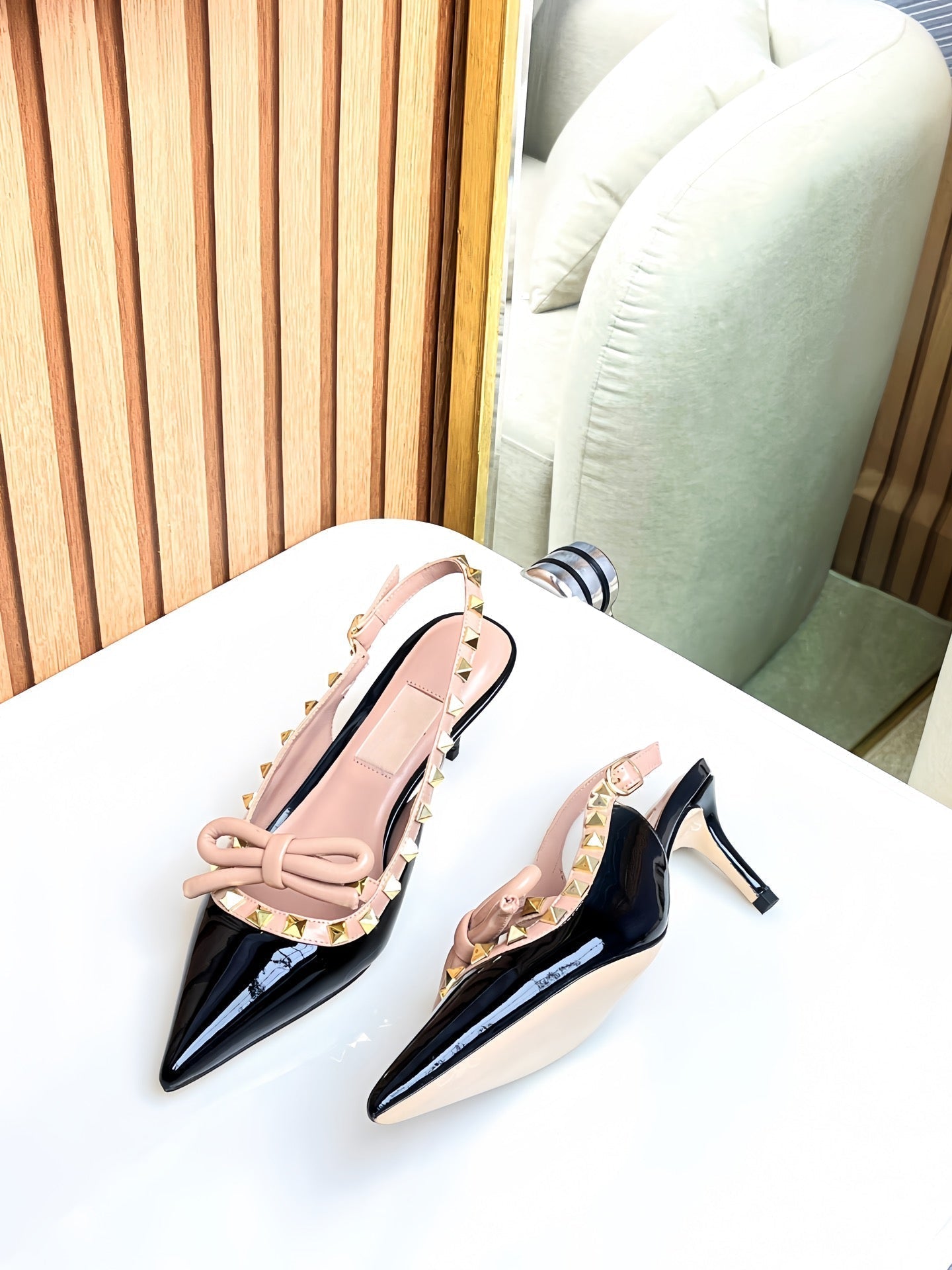Rockstud Bow Slingback Black and Rose Cannelle Calfskin With Matching Studs - 35