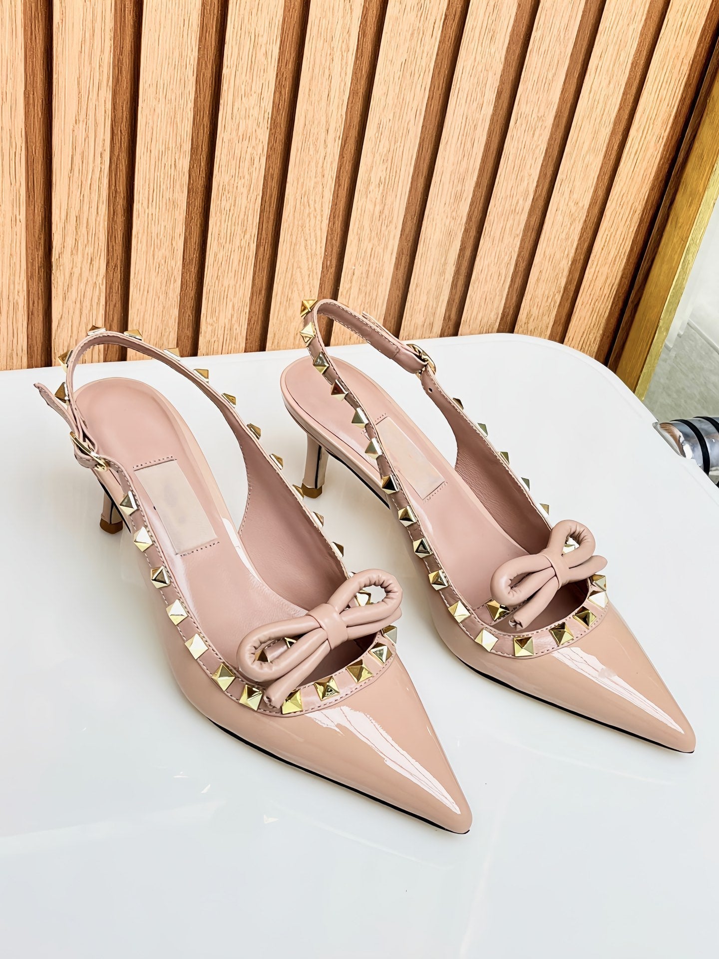 Rockstud Bow Slingback Rose Cannelle Calfskin With Matching Studs - 35