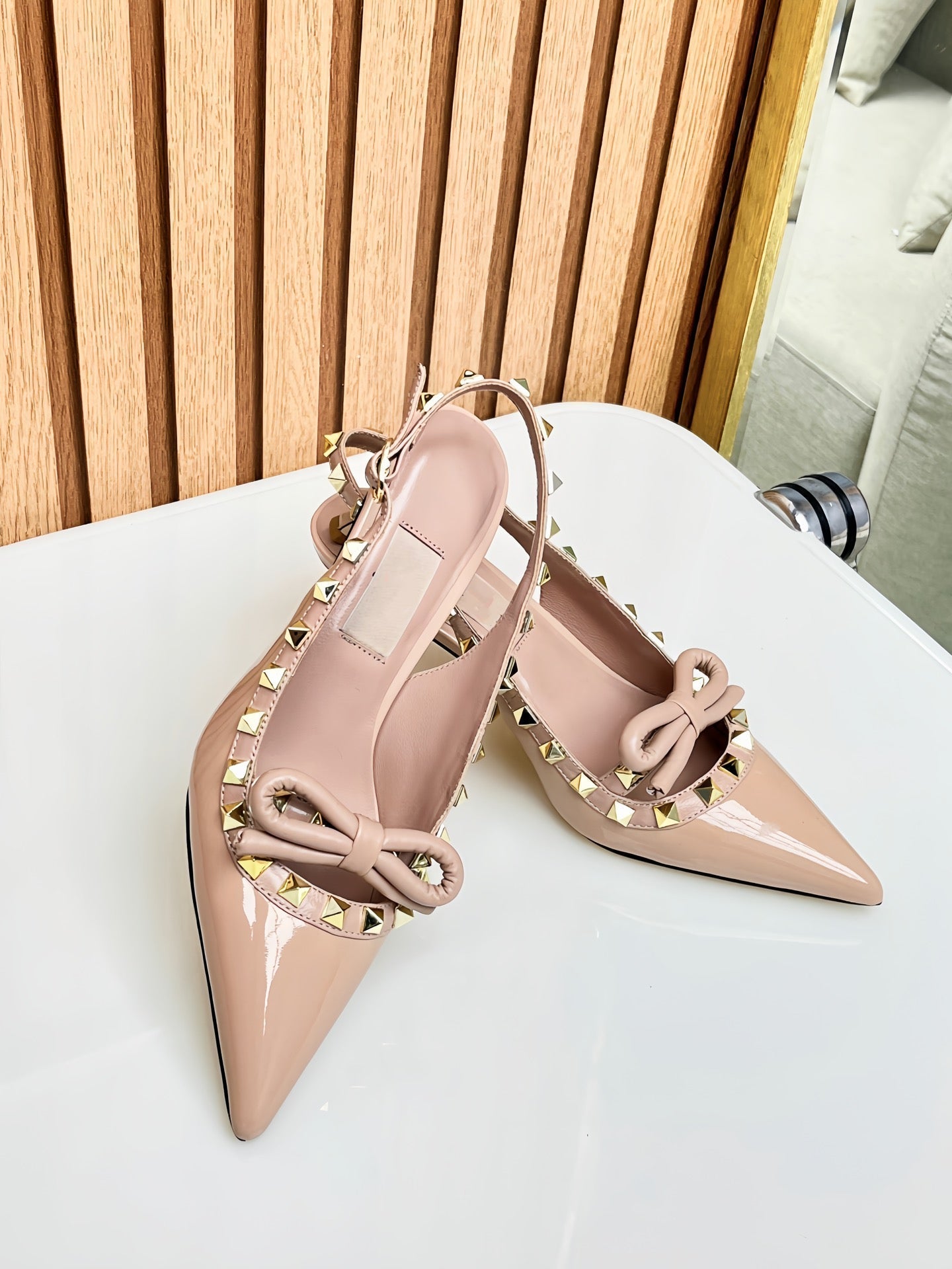 Rockstud Bow Slingback Rose Cannelle Calfskin With Matching Studs - 35