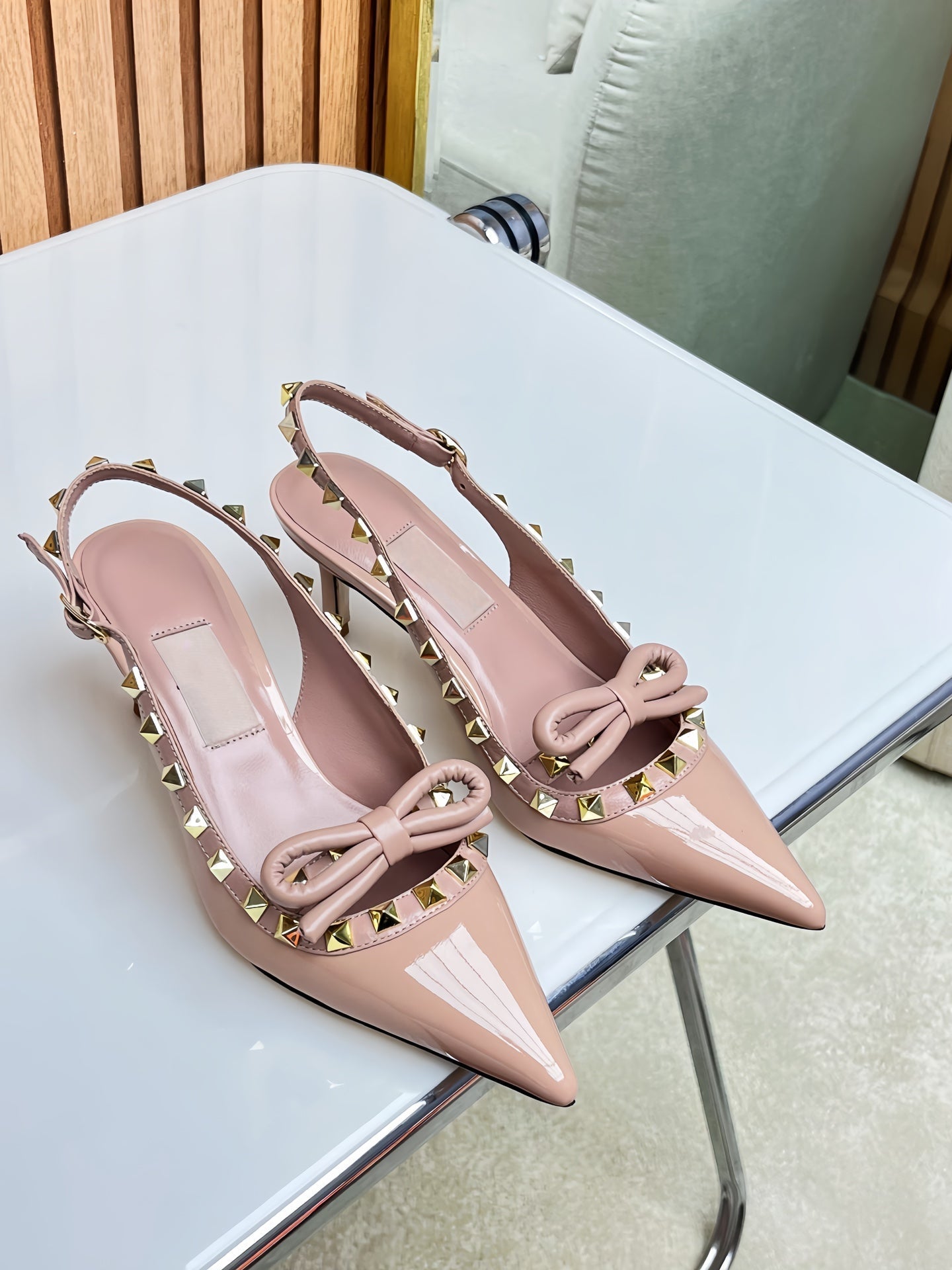 Rockstud Bow Slingback Rose Cannelle Calfskin With Matching Studs - 35