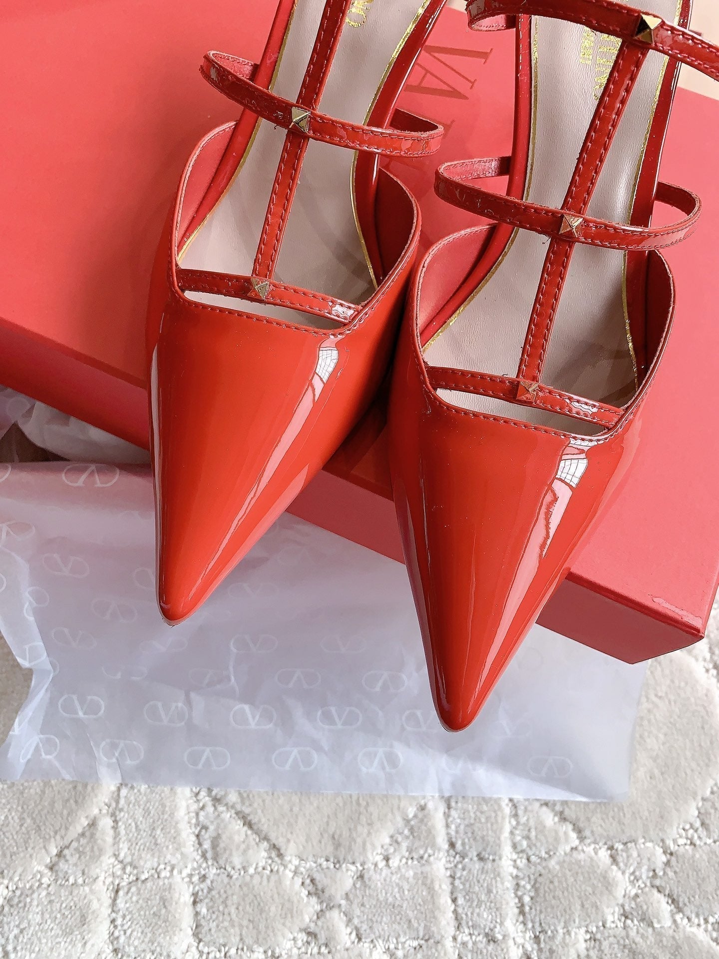 Rockstud Wispy Calfskin Mule 65mm Shiny Red - 35